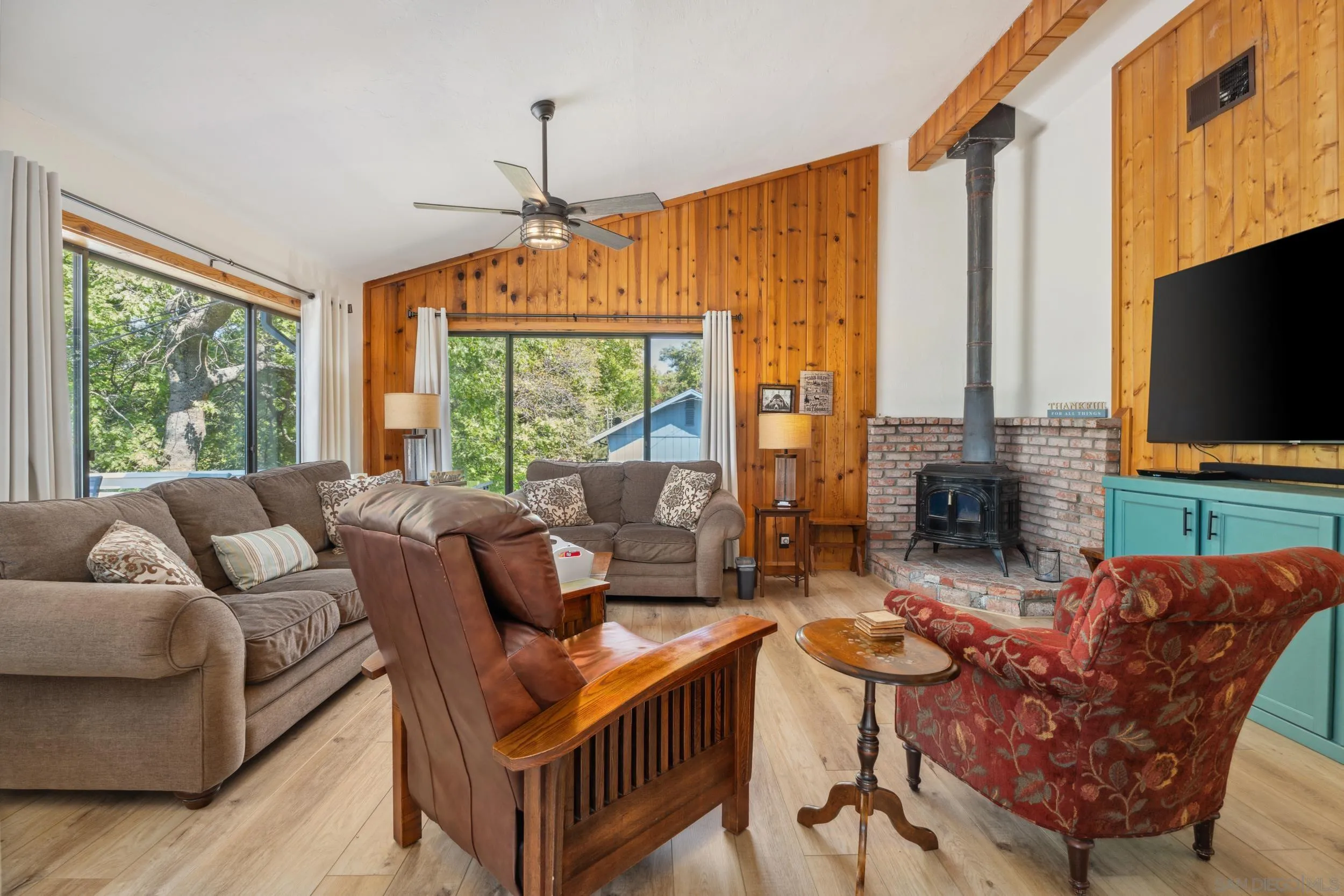 https://cdn.realtyfeed.com/cdn/127/250025202/5d6f0849300a736eeb8e0f9a1c6301d6.webp