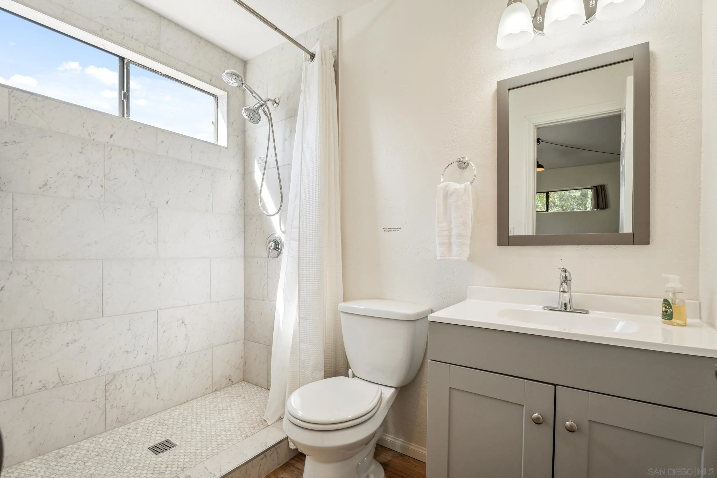 https://cdn.realtyfeed.com/cdn/127/250025202/ec9d8fd73cbbeadbd911f57ed0805133.webp