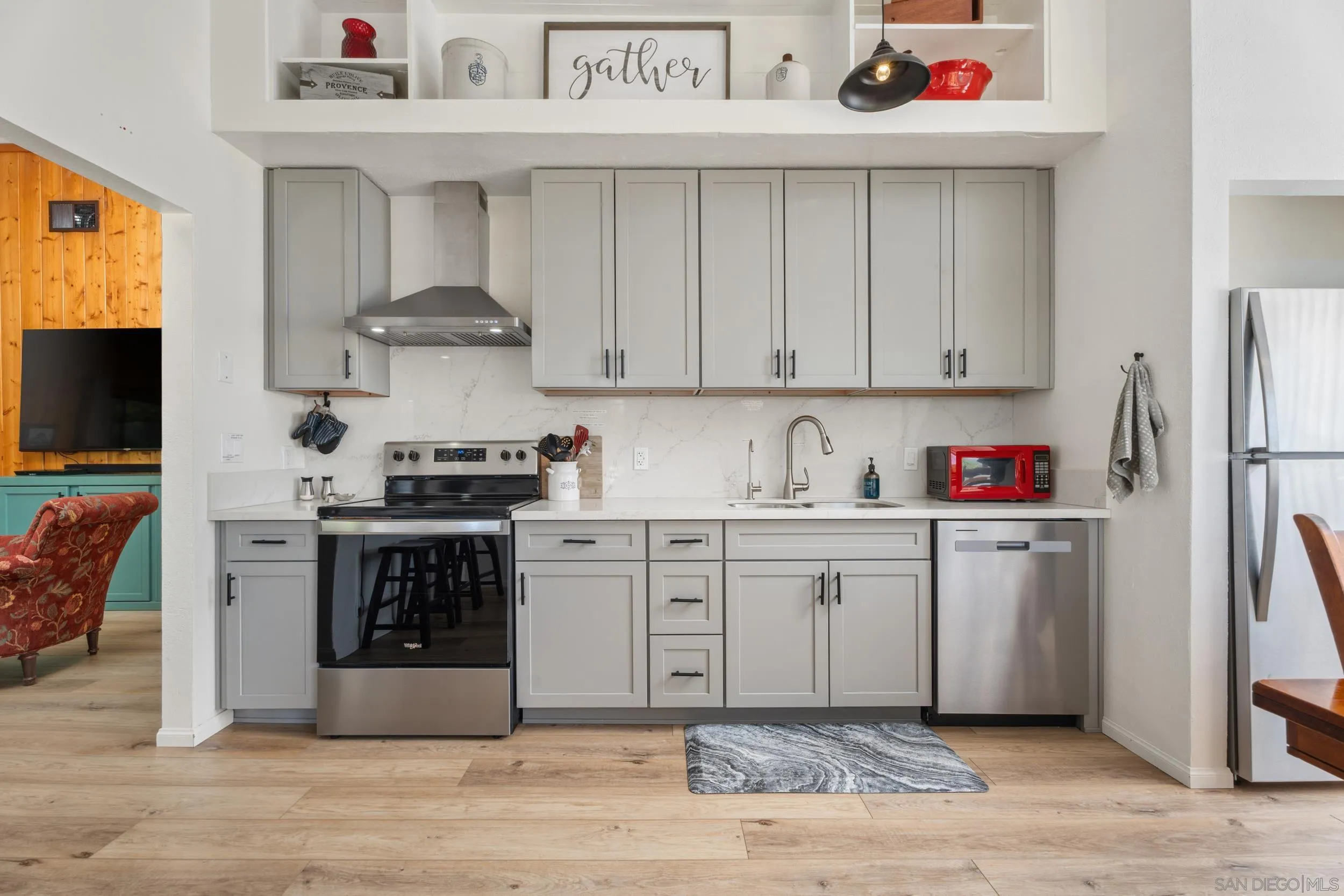 https://cdn.realtyfeed.com/cdn/127/250025202/f310ca91ffa80ae221381145e3fcd8e4.webp