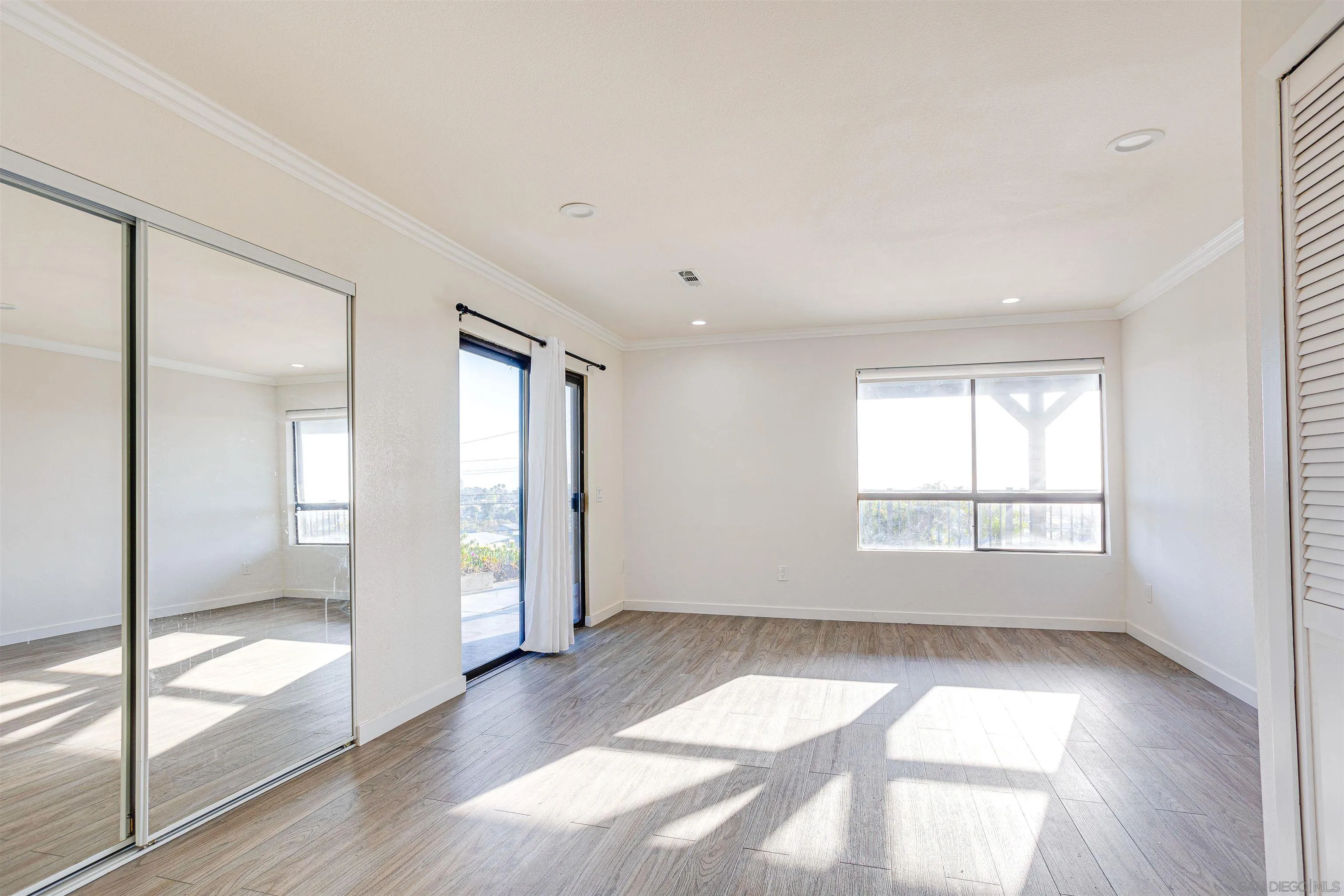 https://cdn.realtyfeed.com/cdn/127/250025213/0eb8c692efac5b8a50ee60a7ebfad59c.webp