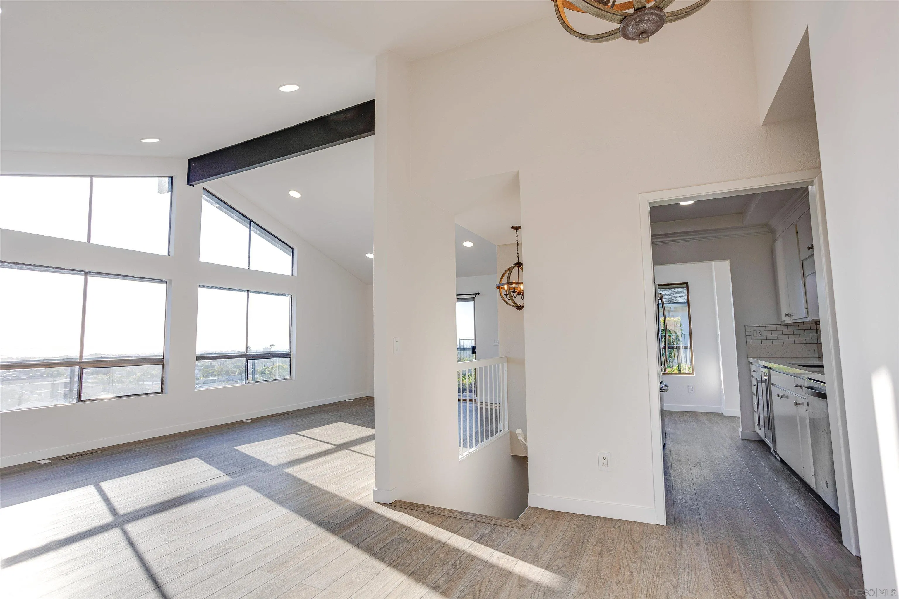 https://cdn.realtyfeed.com/cdn/127/250025213/417847891de3a29a4bb39ae6fe0a869c.webp