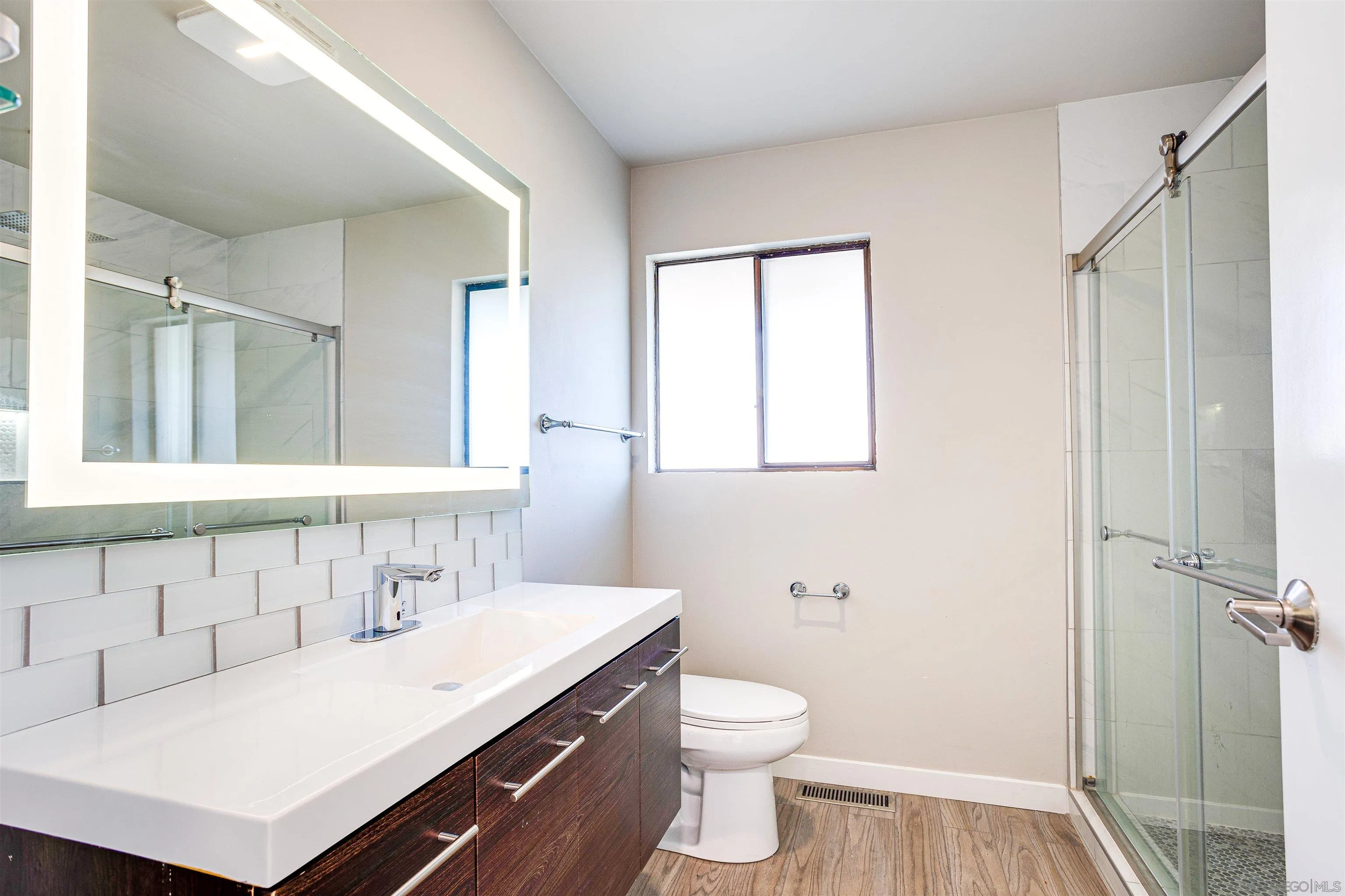 https://cdn.realtyfeed.com/cdn/127/250025213/4f8350c96e7c8ba0b32fe083ada184a3.webp
