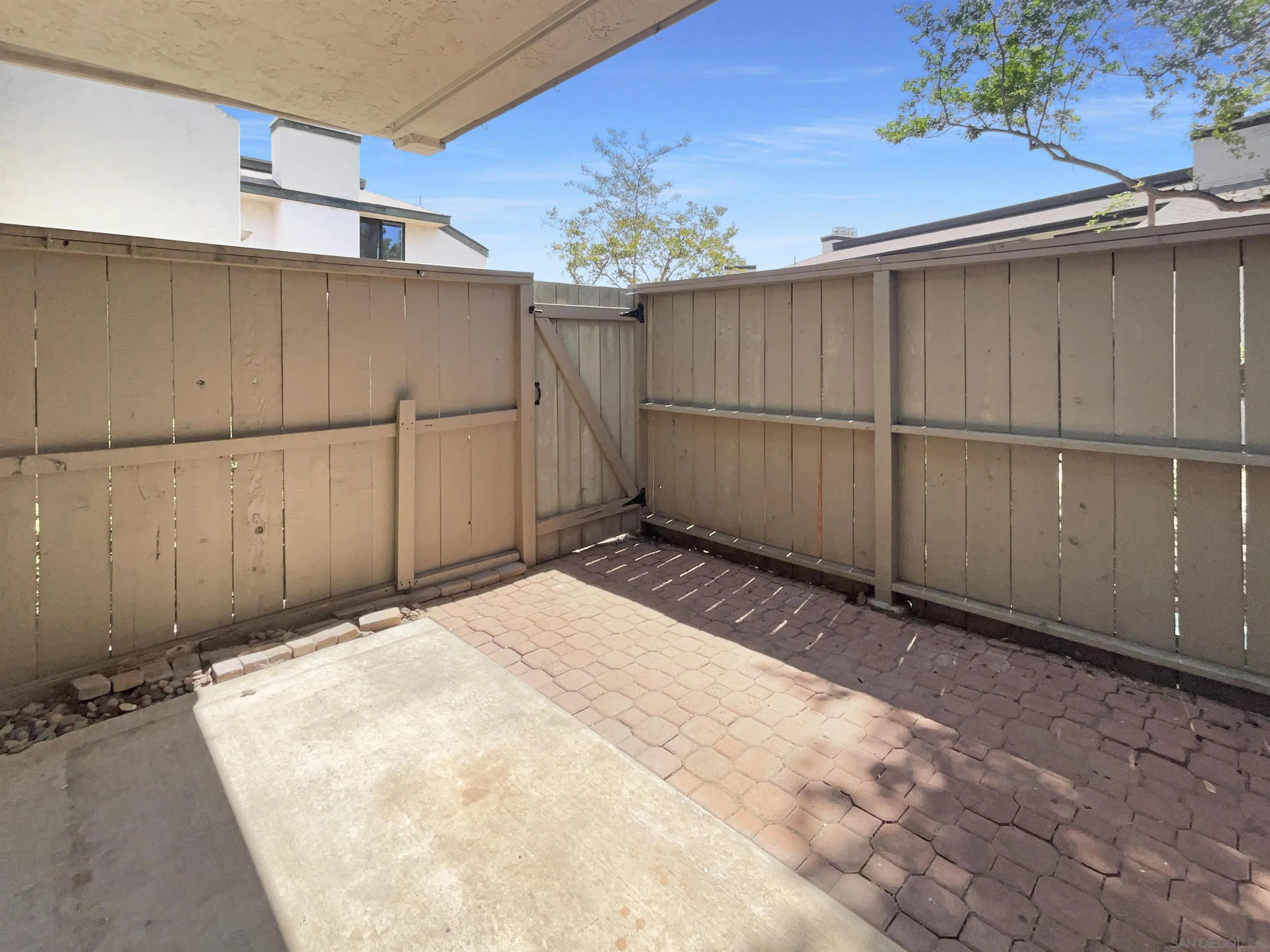 Photo #20: 250025230 Listing: Photo #20