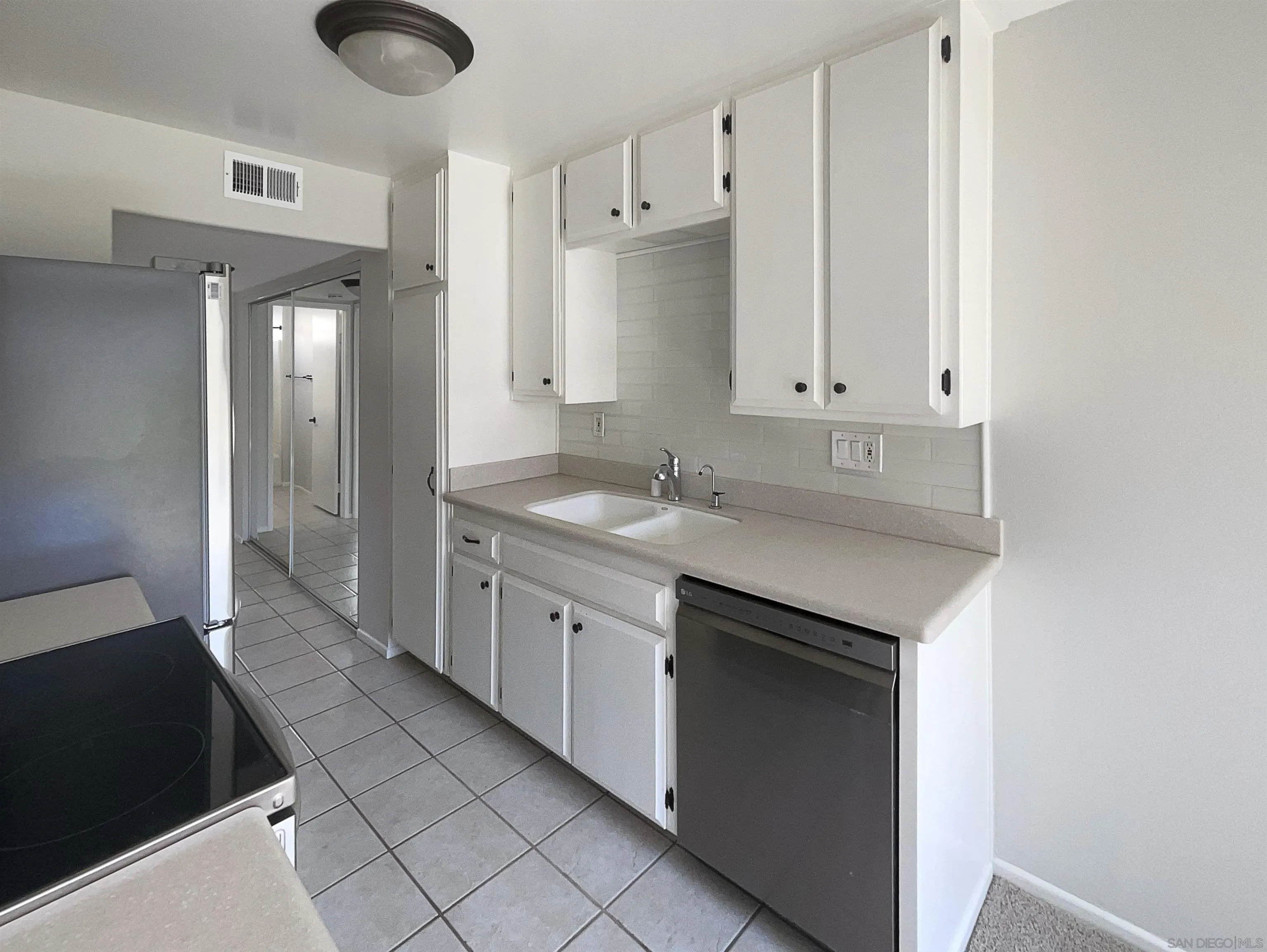 Photo #13: 250025230 Listing: Photo #13