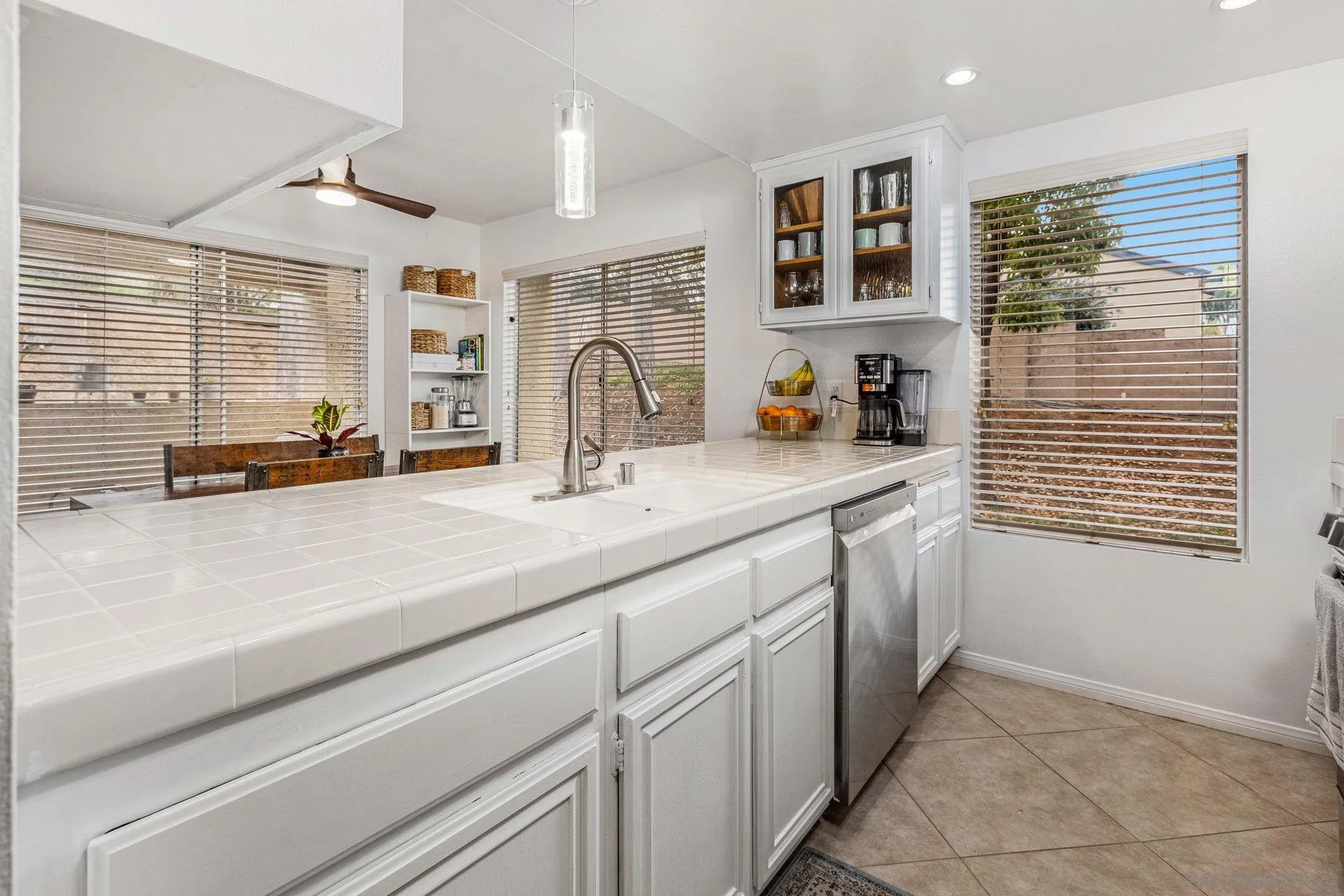 Photo #5: 250025253 Listing 