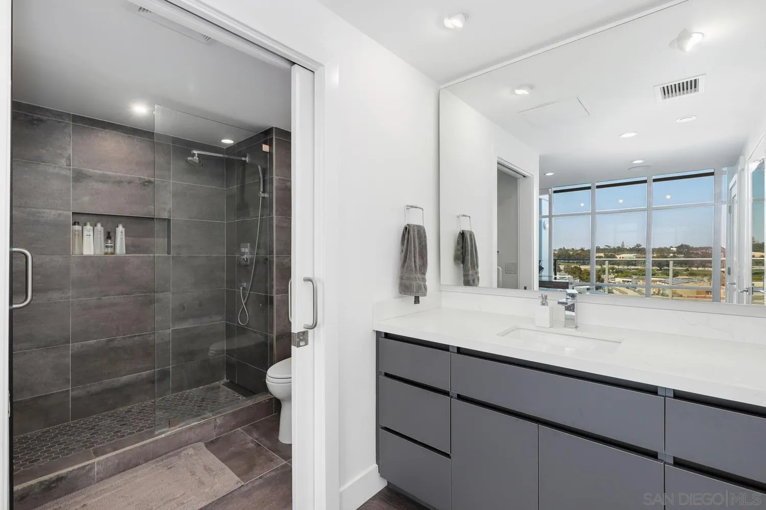 Photo #17: 250025291 Listing: Photo #17