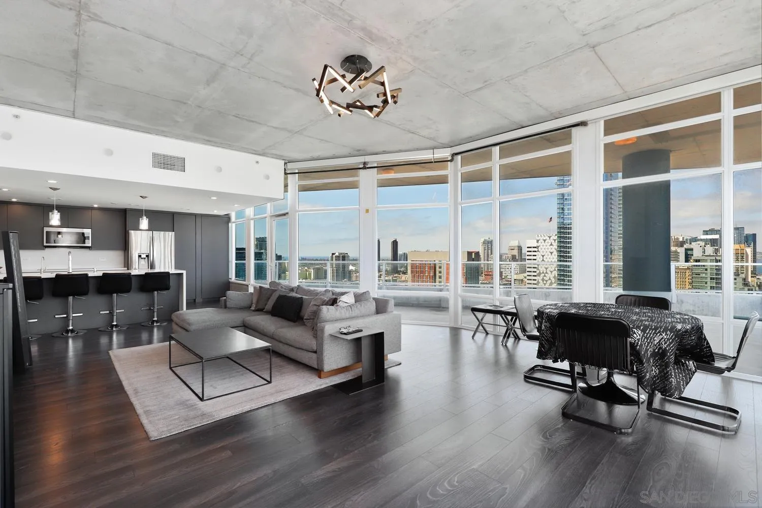 Photo #4: 250025291 Listing 
