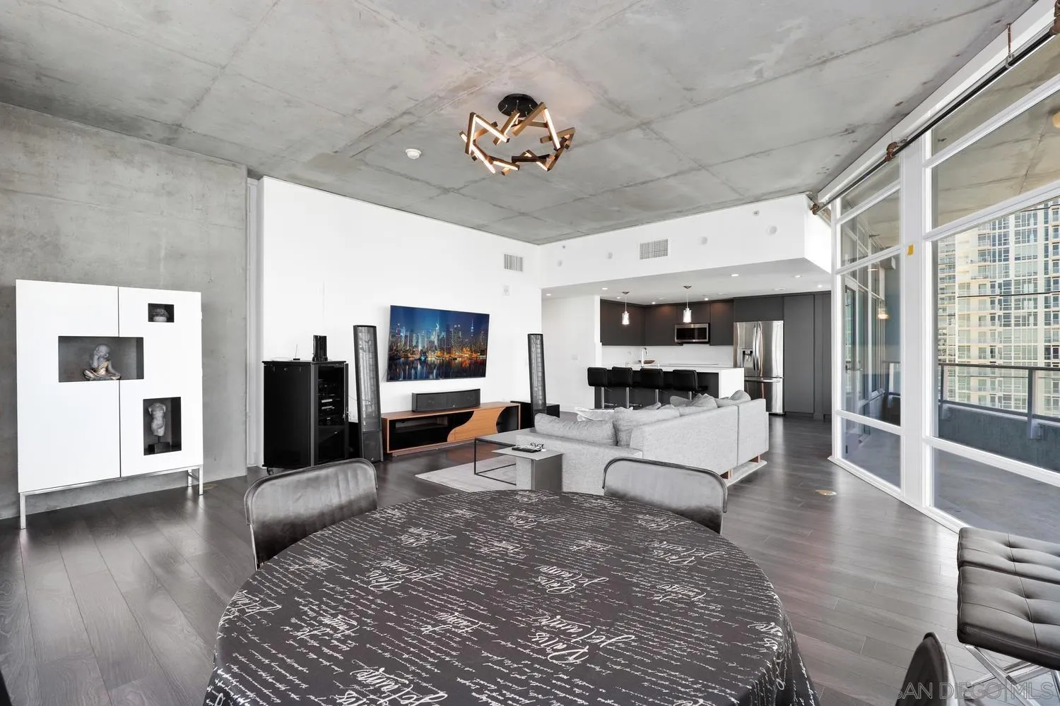 Photo #5: 250025291 Listing 