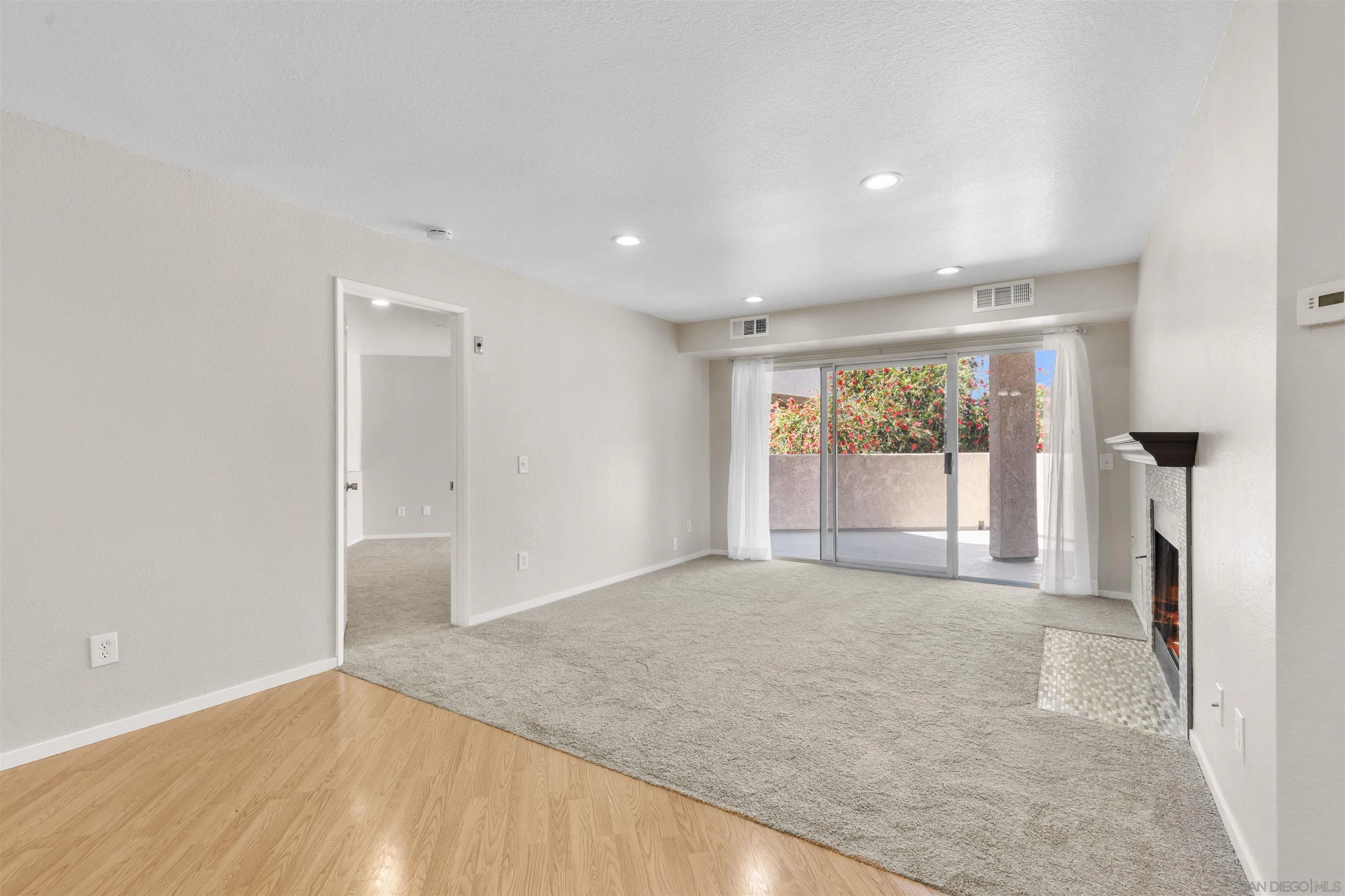 Photo #3: 250025297 Listing 