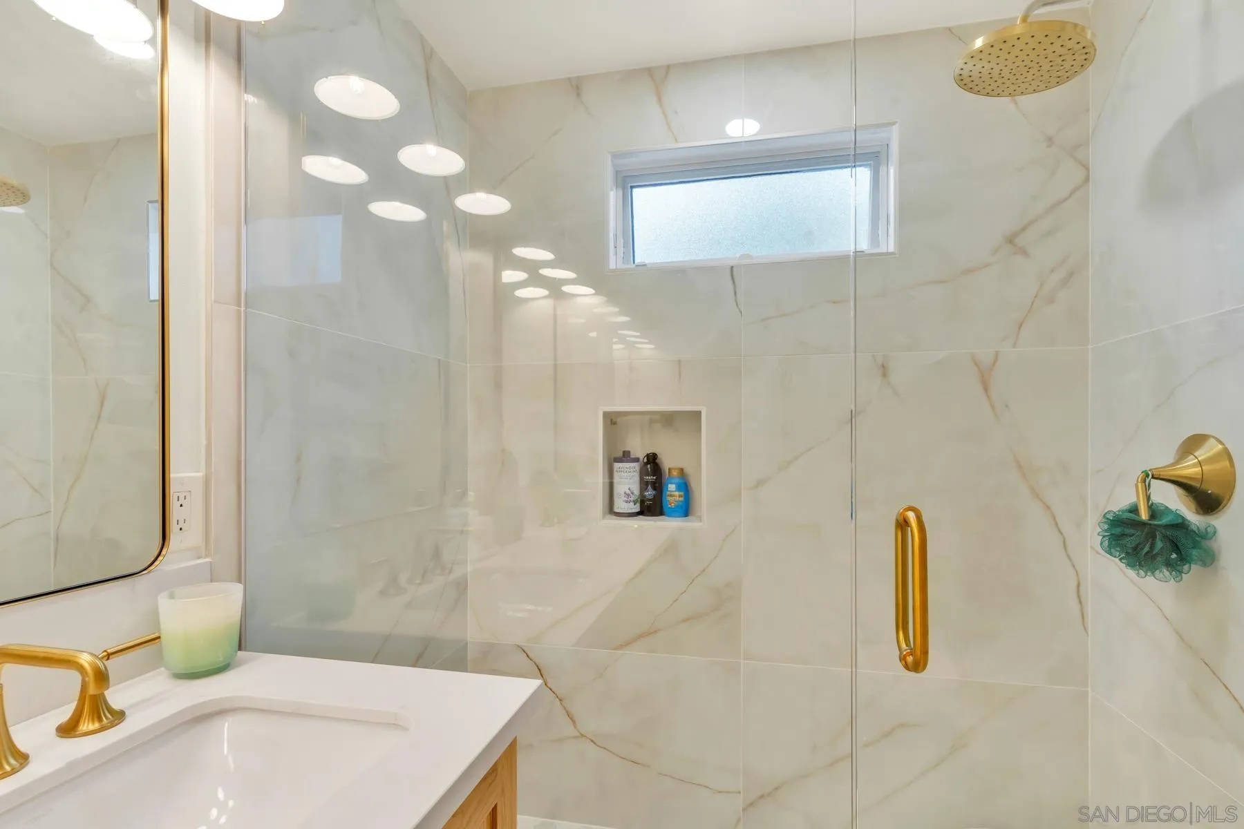https://cdn.realtyfeed.com/cdn/127/250025303/b52d79aaf76a392380984c3666732317.webp