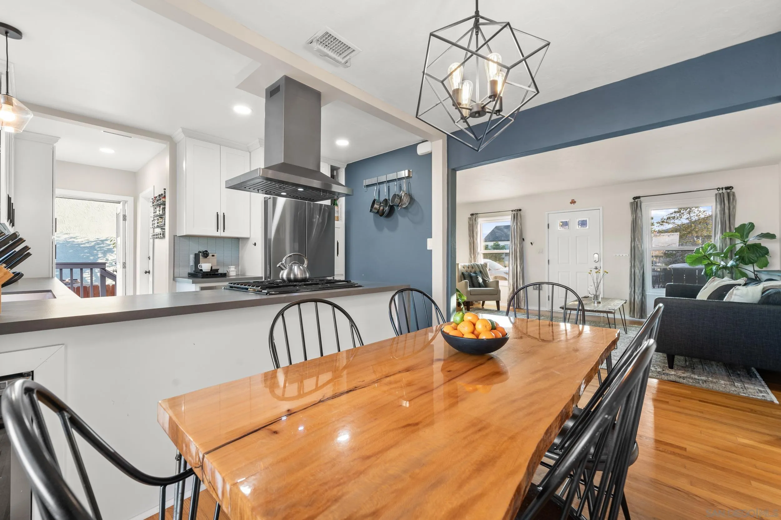 https://cdn.realtyfeed.com/cdn/127/250025305/485d32f0581caa2c5425656345632369.webp