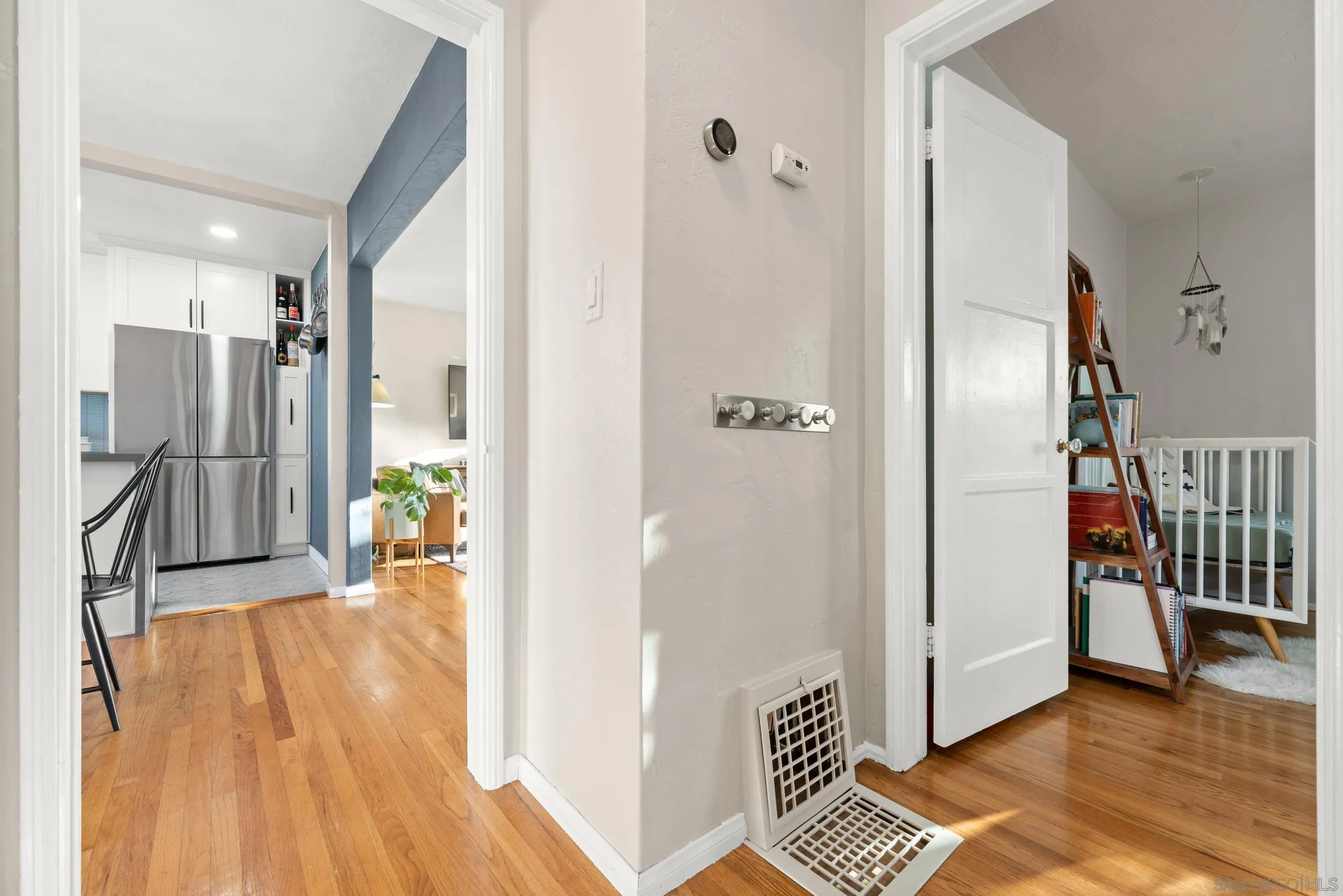 https://cdn.realtyfeed.com/cdn/127/250025305/792b5c49468e000d457aa8105c352ebc.webp