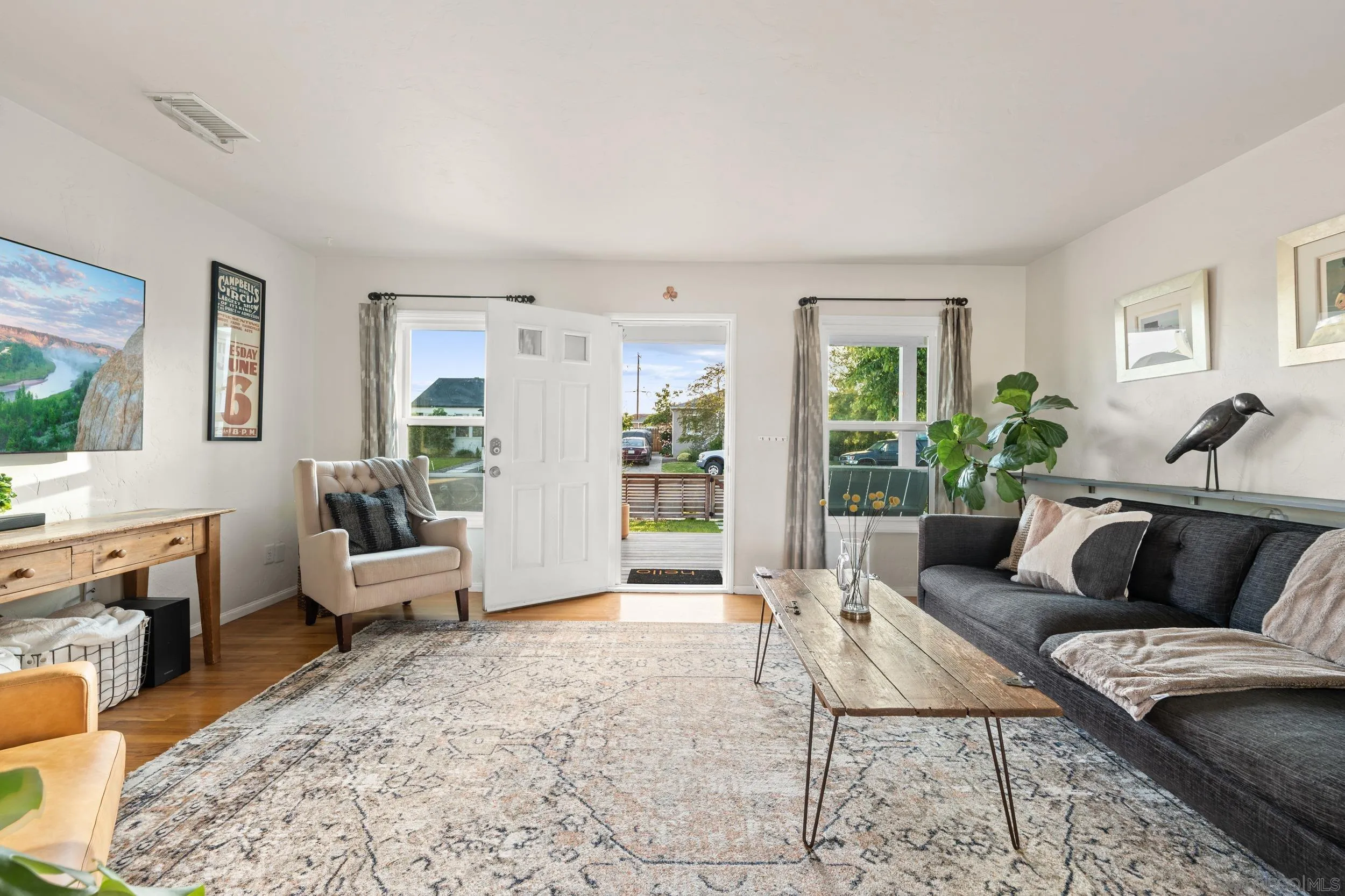 https://cdn.realtyfeed.com/cdn/127/250025305/cb24574214182c4a80a484250878dde5.webp