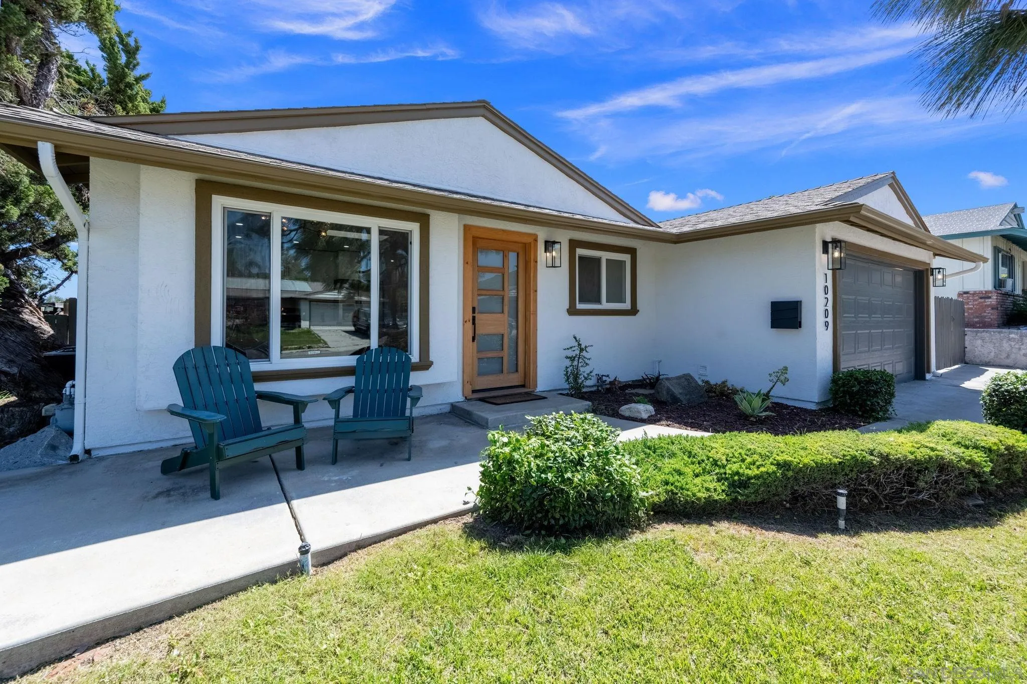 https://cdn.realtyfeed.com/cdn/127/250025323/0d8ac075e4bf5a4a3336b5c7fa72b606.webp