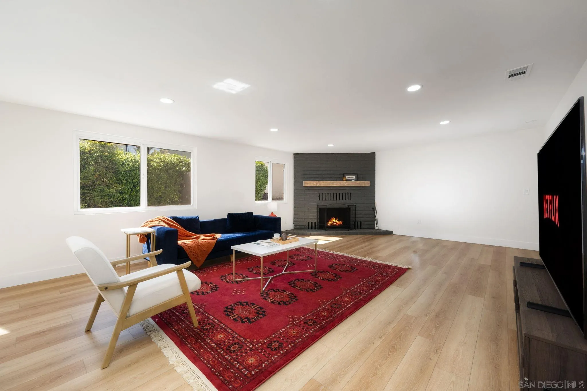 https://cdn.realtyfeed.com/cdn/127/250025323/63310e96528513693ca7f2caafdba297.webp