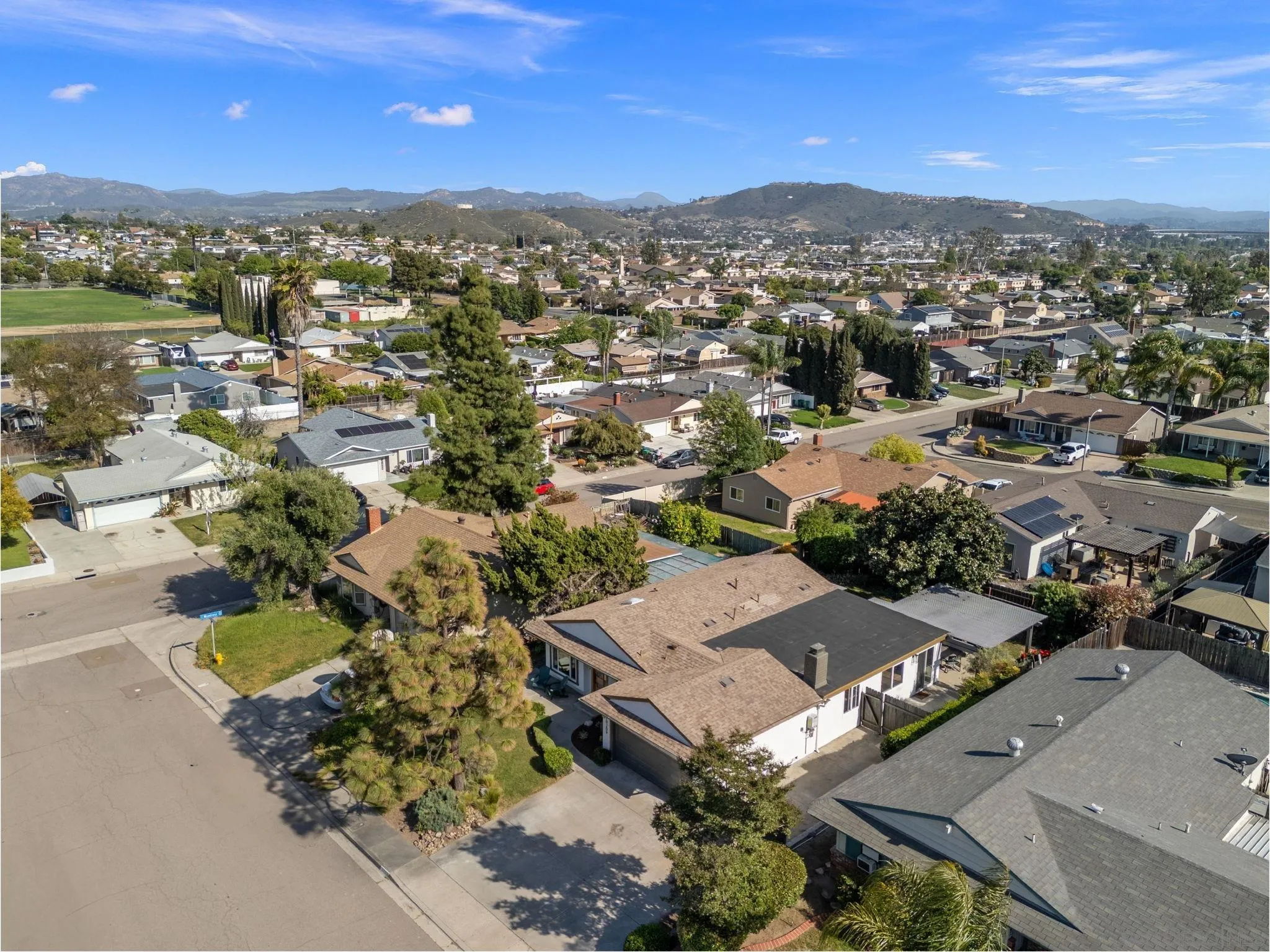 https://cdn.realtyfeed.com/cdn/127/250025323/d44cf1c54dd24c5601a5dfb9e7fc3968.webp