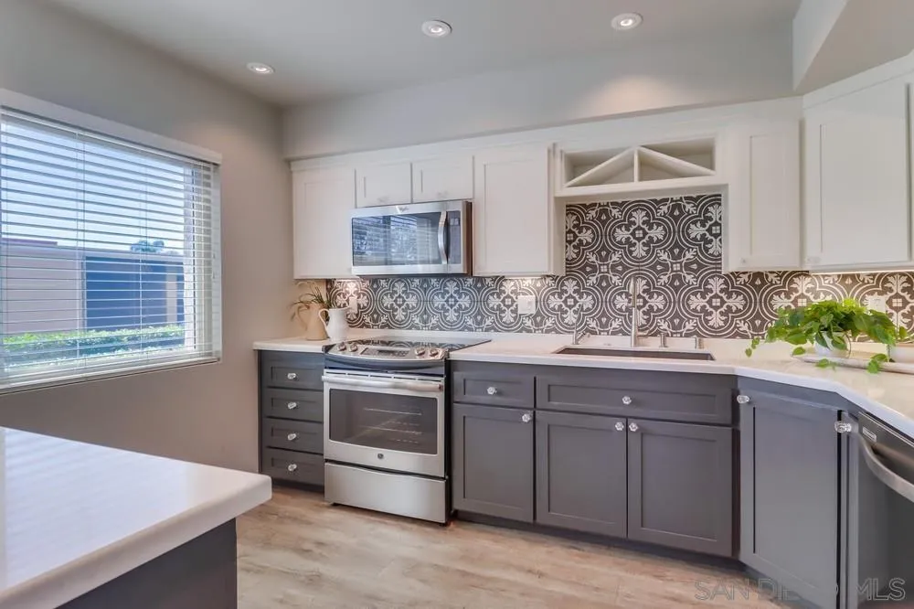 Photo #6: 250025369 Listing 