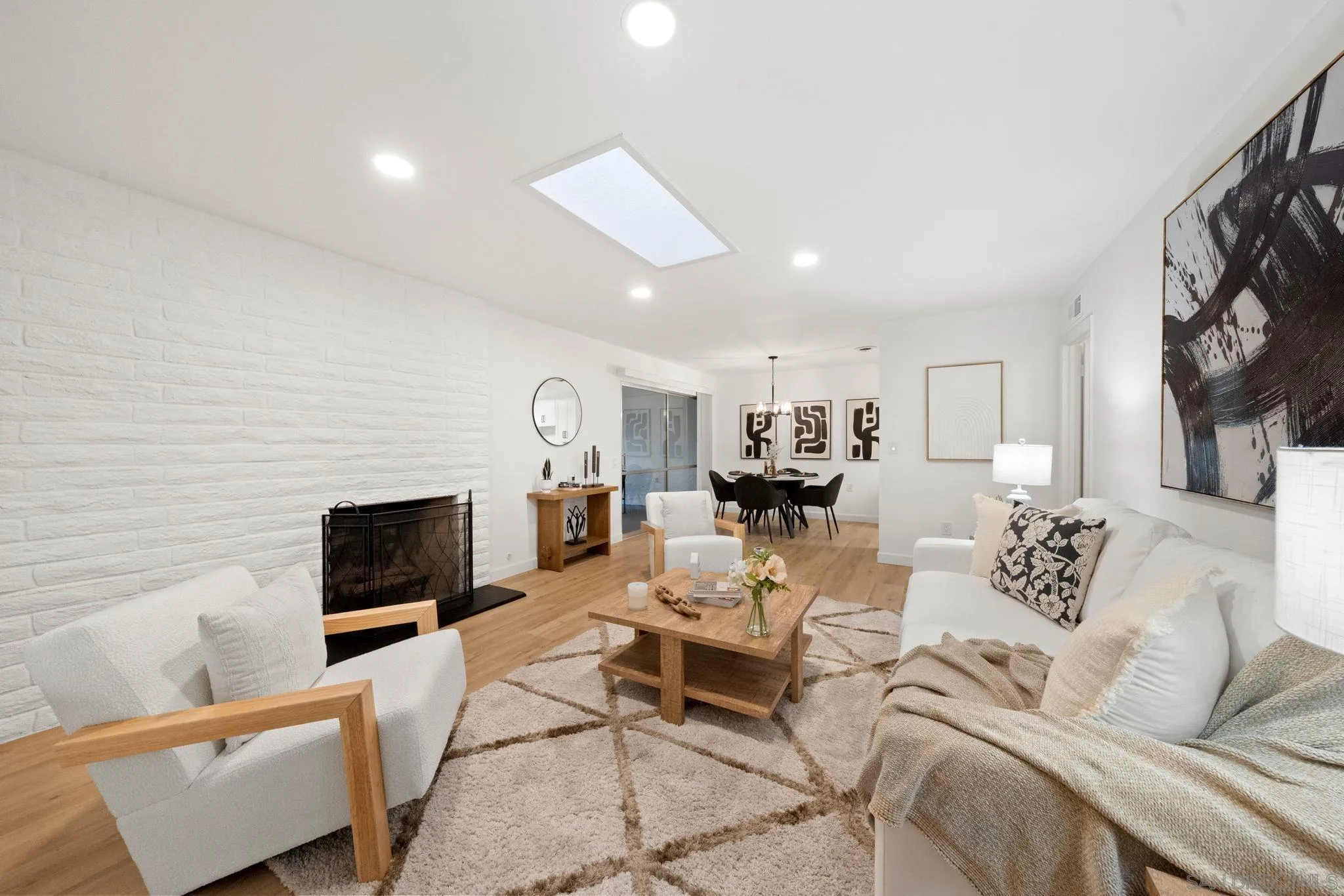 Photo #5: 250025382 Listing 