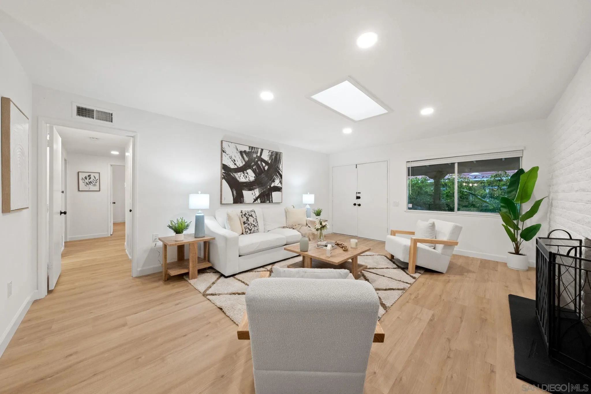 Photo #6: 250025382 Listing 
