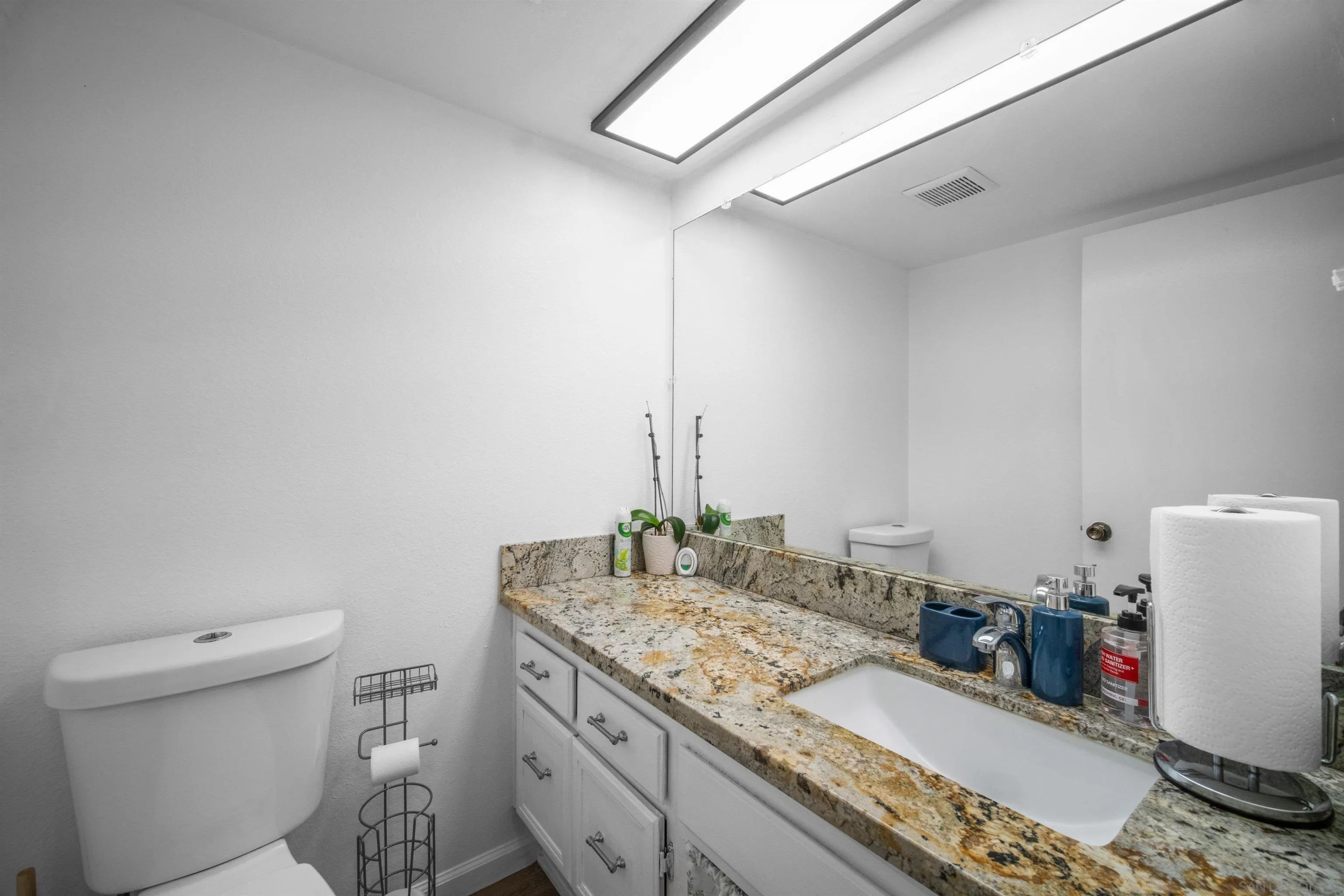 https://cdn.realtyfeed.com/cdn/127/250025383/5a103caac41972041d0777a27b02fed4.webp