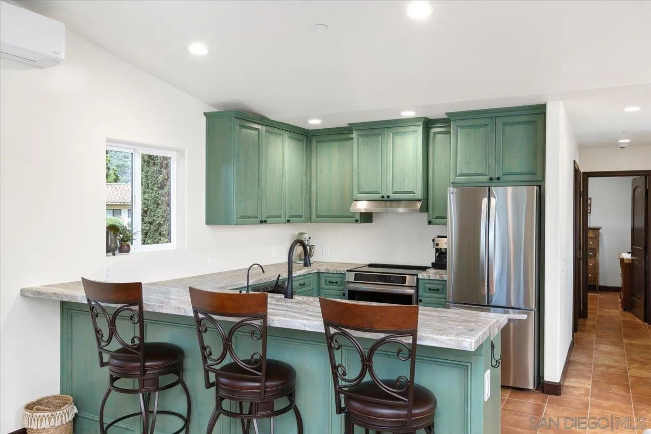 https://cdn.realtyfeed.com/cdn/127/250025414/3bd3698e798d4ec509c64976b11638f6.webp