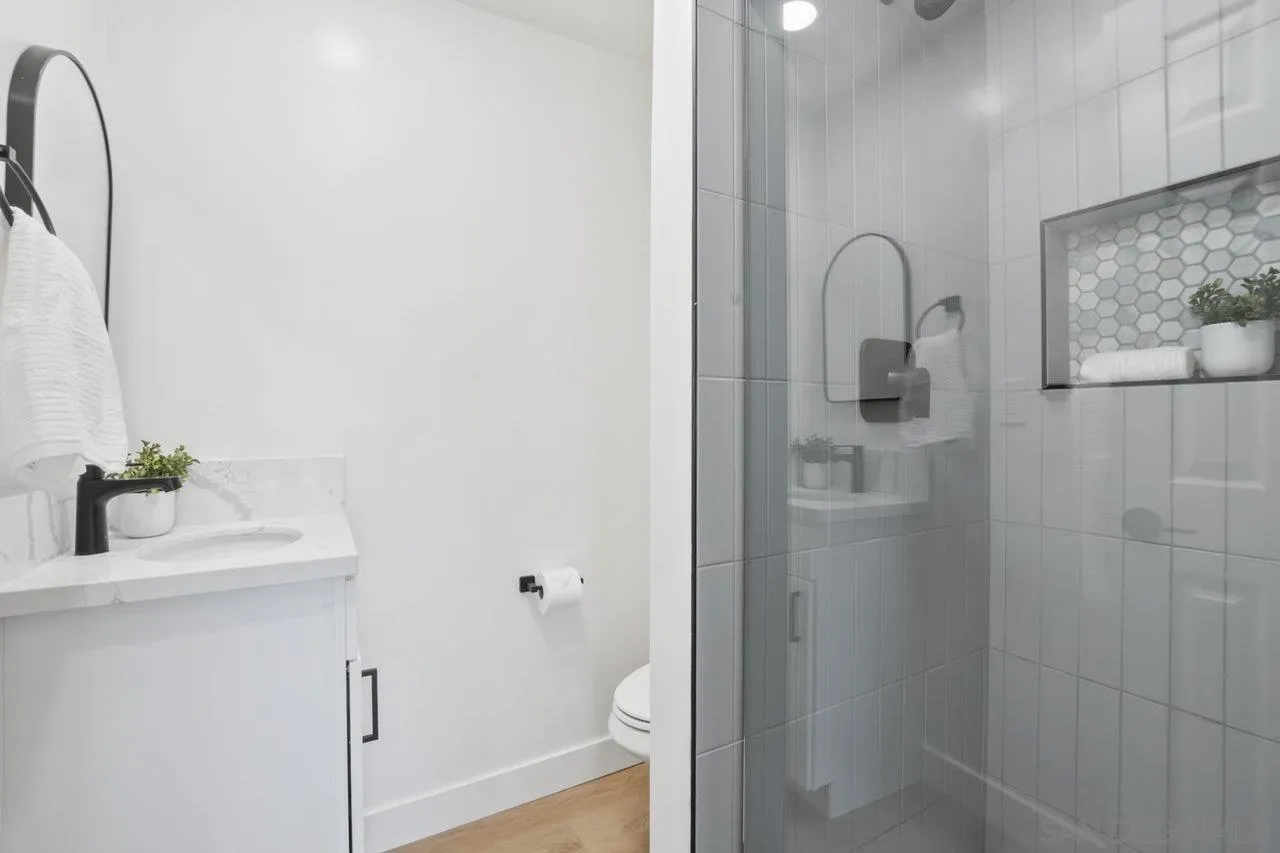 https://cdn.realtyfeed.com/cdn/127/250025424/993aee1e87001b28fa1bc9eabc61f412.webp