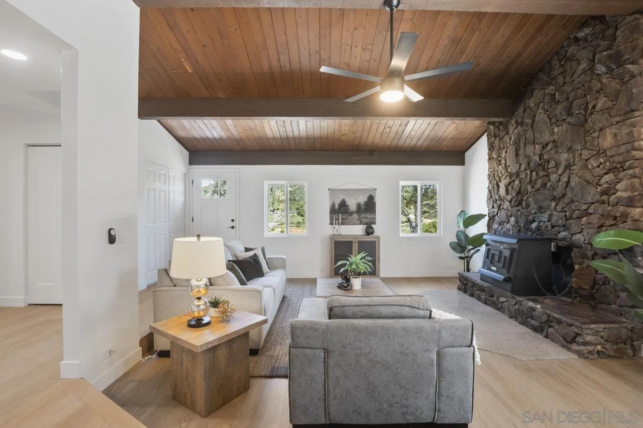 https://cdn.realtyfeed.com/cdn/127/250025424/a664b8f44276fcdb64c64e699e289898.webp