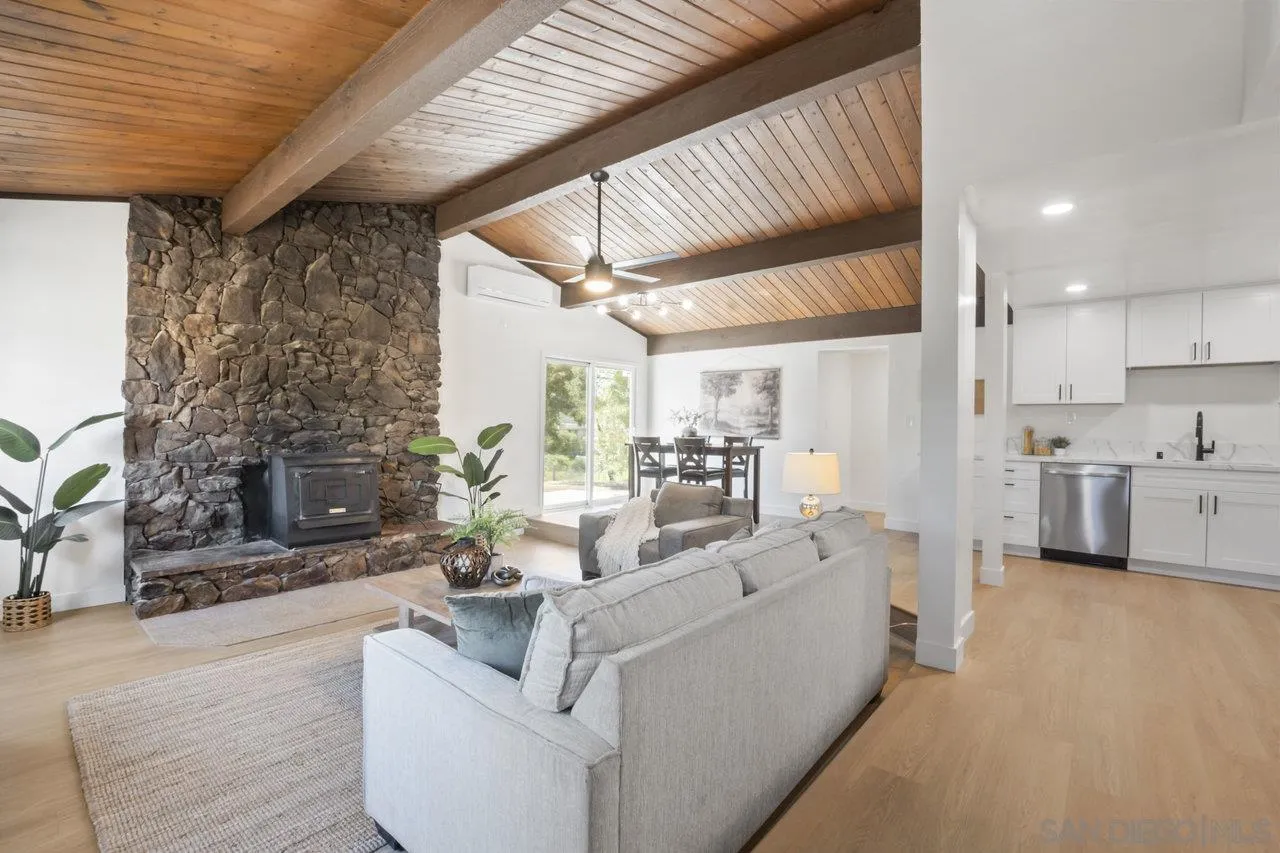 https://cdn.realtyfeed.com/cdn/127/250025424/ab83bfb9b764a044d838290bcd3bda5a.webp