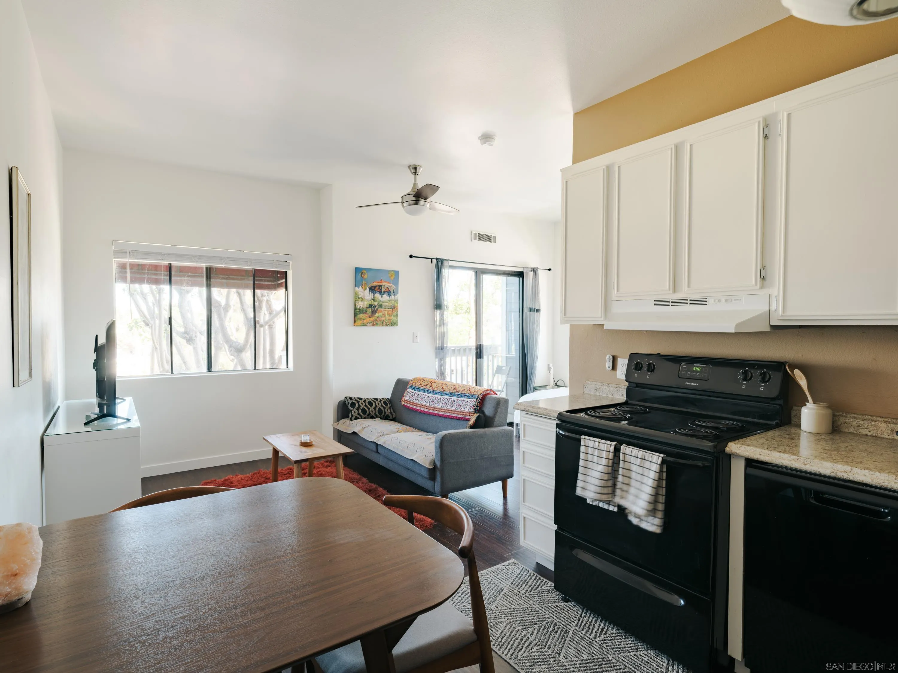 Photo #5: 250025436 Listing 