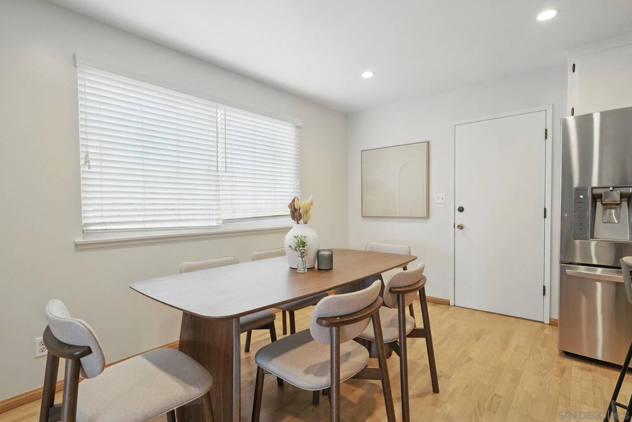 https://cdn.realtyfeed.com/cdn/127/250025447/ab94a3fe21423c2385bcb7081c324777.webp