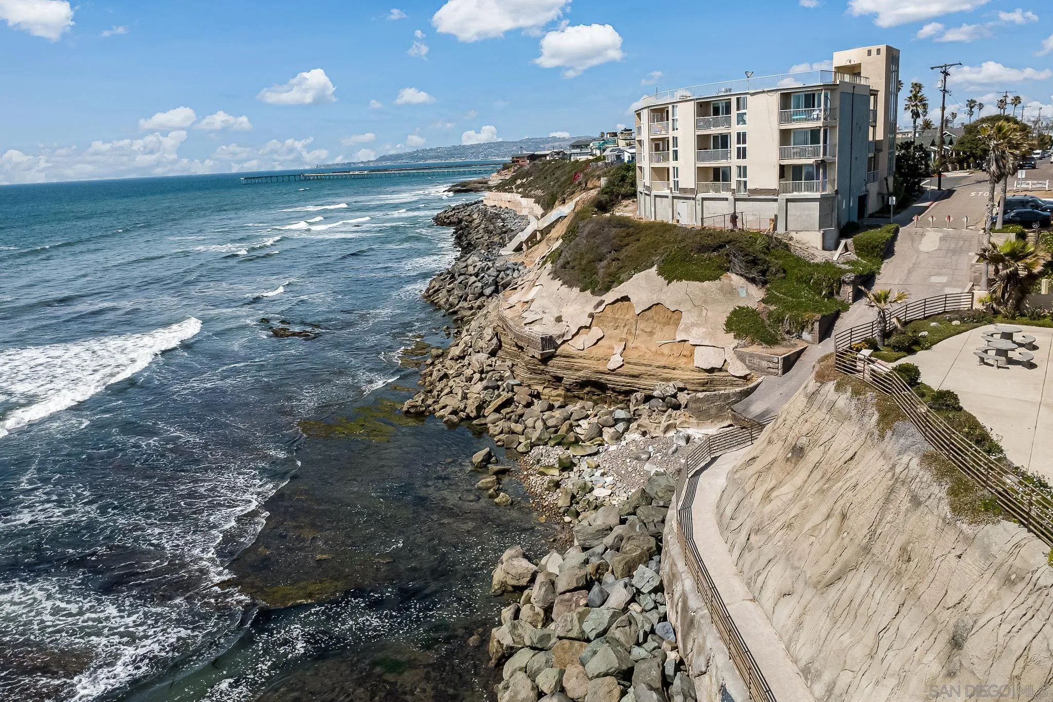https://cdn.realtyfeed.com/cdn/127/250025450/053d735810479a99ac94ab52c5e61d5d.webp