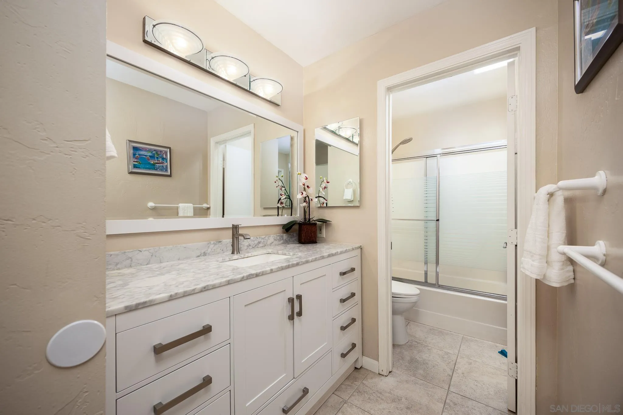 https://cdn.realtyfeed.com/cdn/127/250025450/283a8c24845021f8462198dcb46981cf.webp