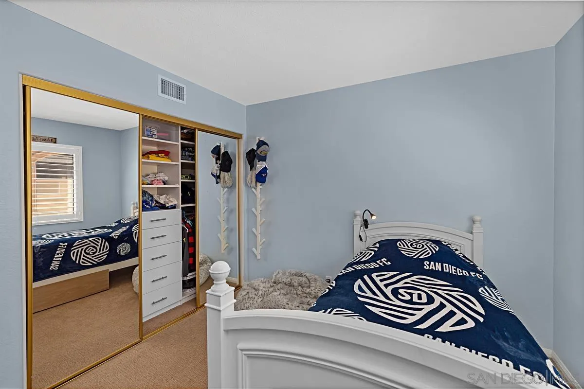 https://cdn.realtyfeed.com/cdn/127/250025462/0a929996d28de42df417a8f1622db60f.webp