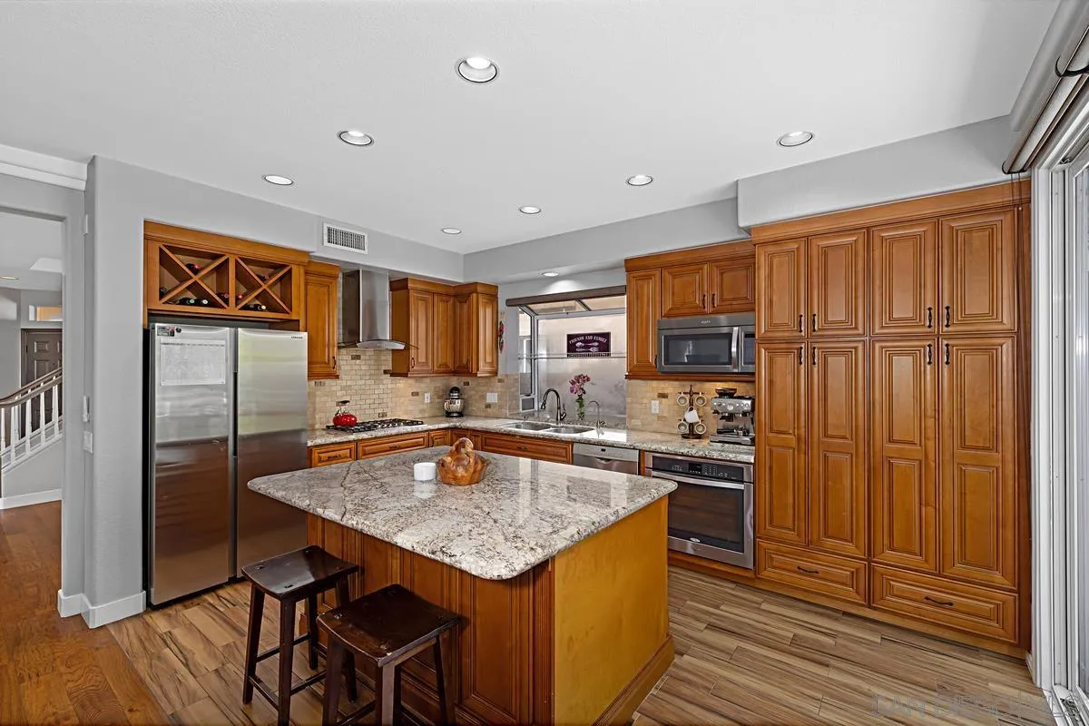 https://cdn.realtyfeed.com/cdn/127/250025462/1814ed7e9aadb34ad7fd48a5c54531ed.webp