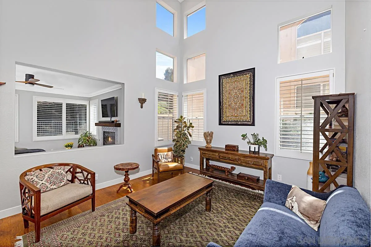 https://cdn.realtyfeed.com/cdn/127/250025462/98bbc66cb5b4470c9c07b14f9de6b3ac.webp