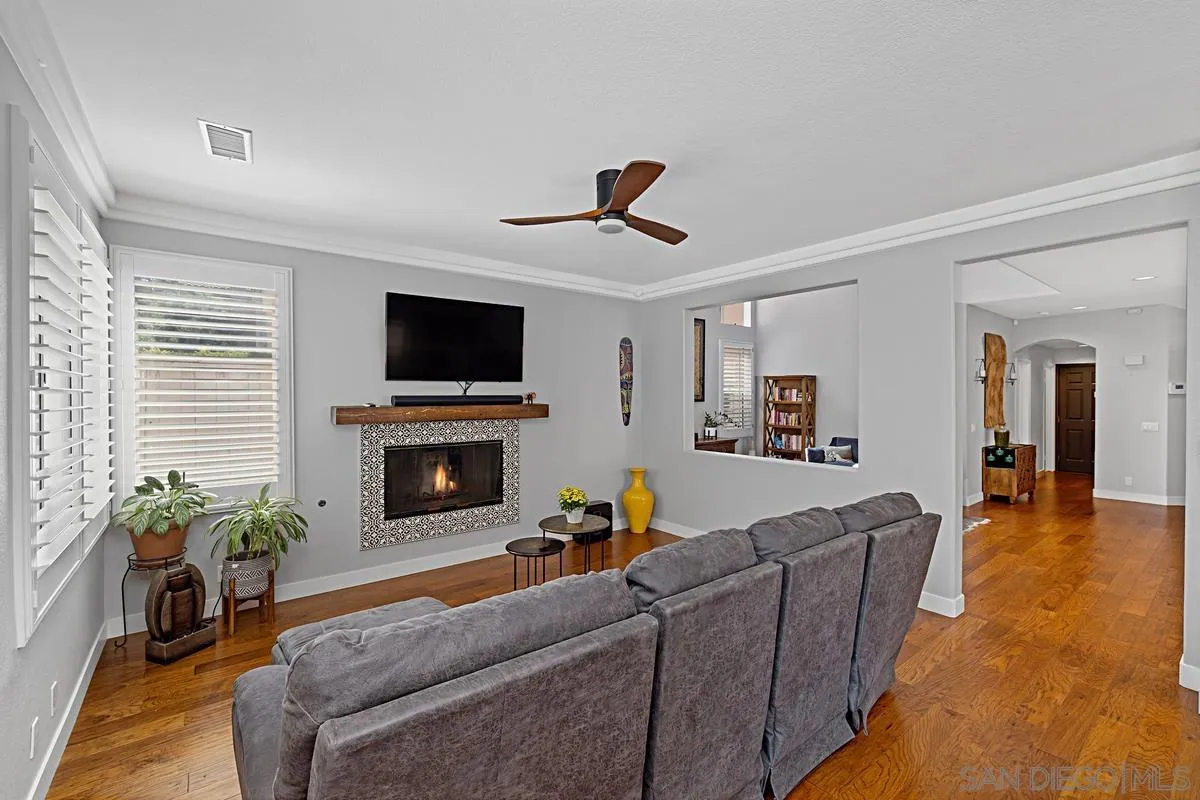 https://cdn.realtyfeed.com/cdn/127/250025462/d9f6bed0889b700cd32bbf12b90364fe.webp