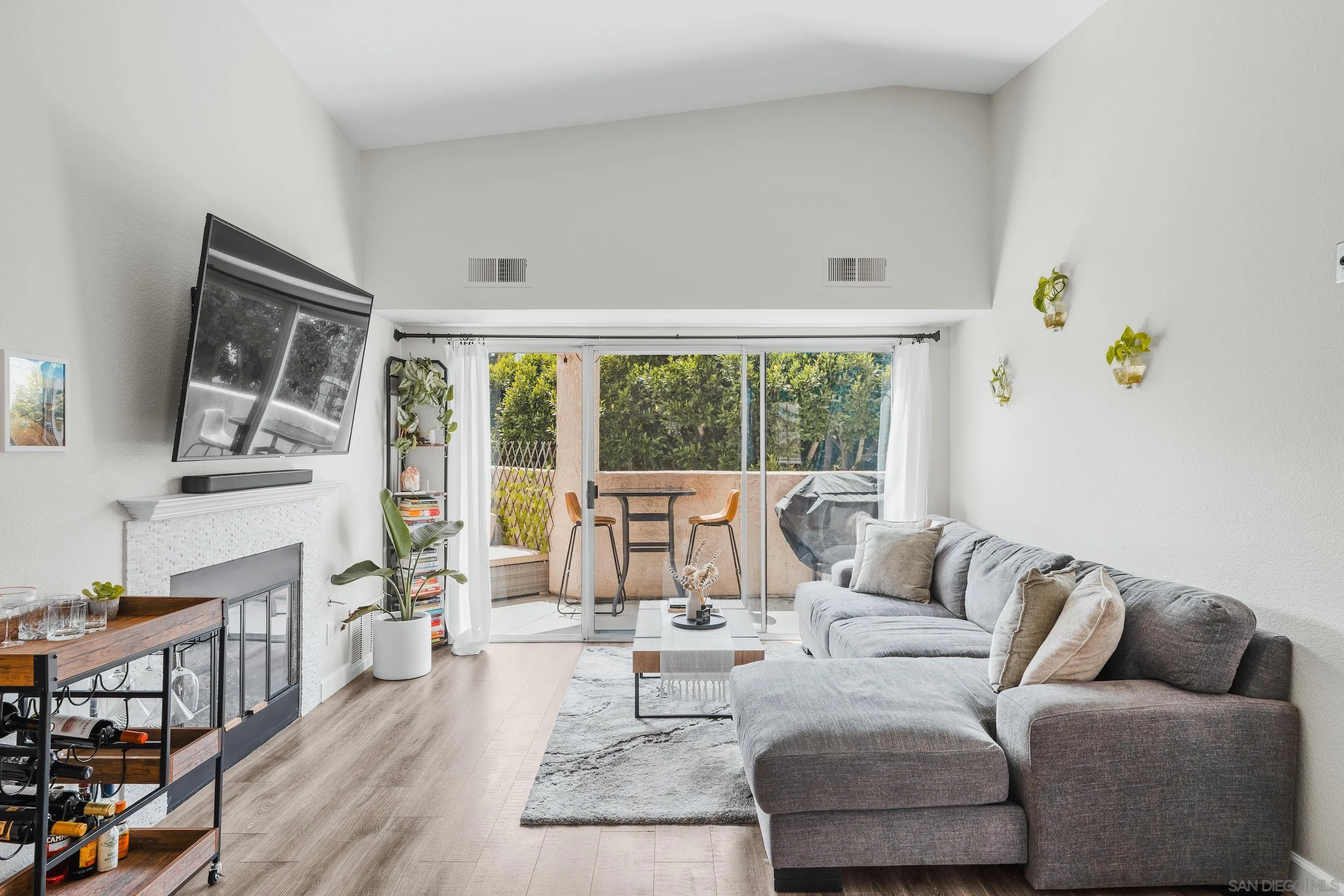 Photo #3: 250025475 Listing 