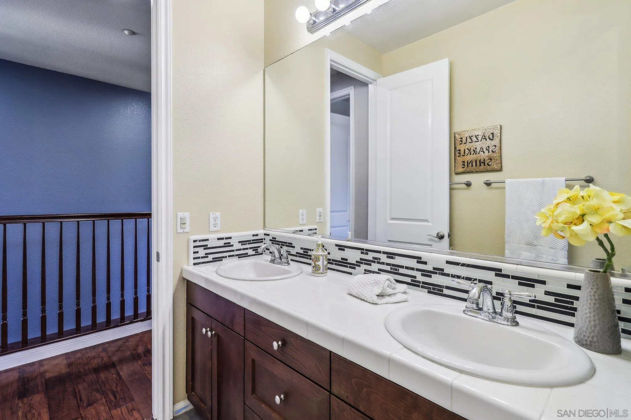 https://cdn.realtyfeed.com/cdn/127/250025477/3688142436f54c8272181bcfc70731ef.webp
