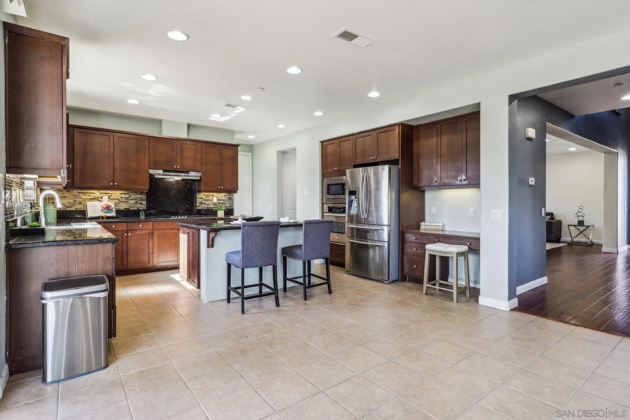 https://cdn.realtyfeed.com/cdn/127/250025477/7373cc9171361609c3239f303b6d25ae.webp