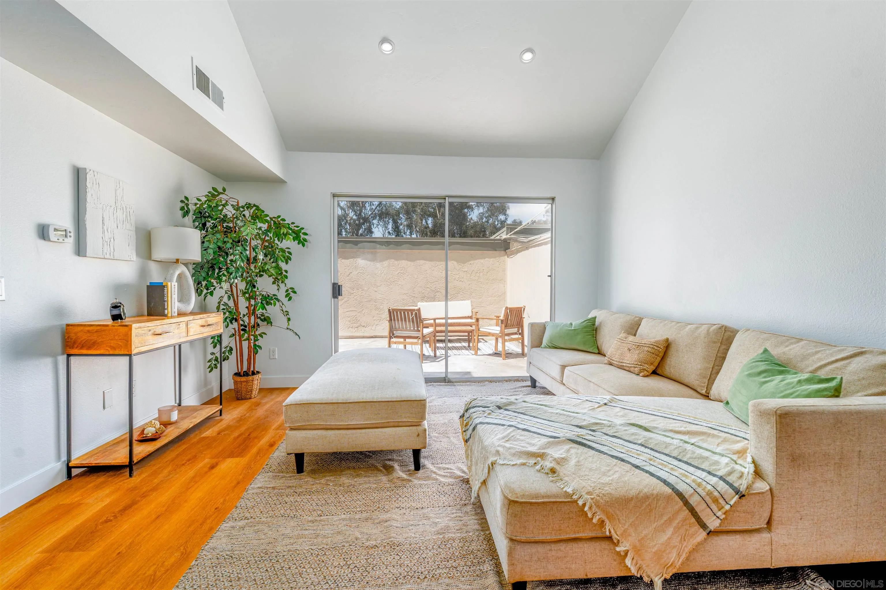 https://cdn.realtyfeed.com/cdn/127/250025487/5c3abc0a96c342e9657596a4add917dc.webp