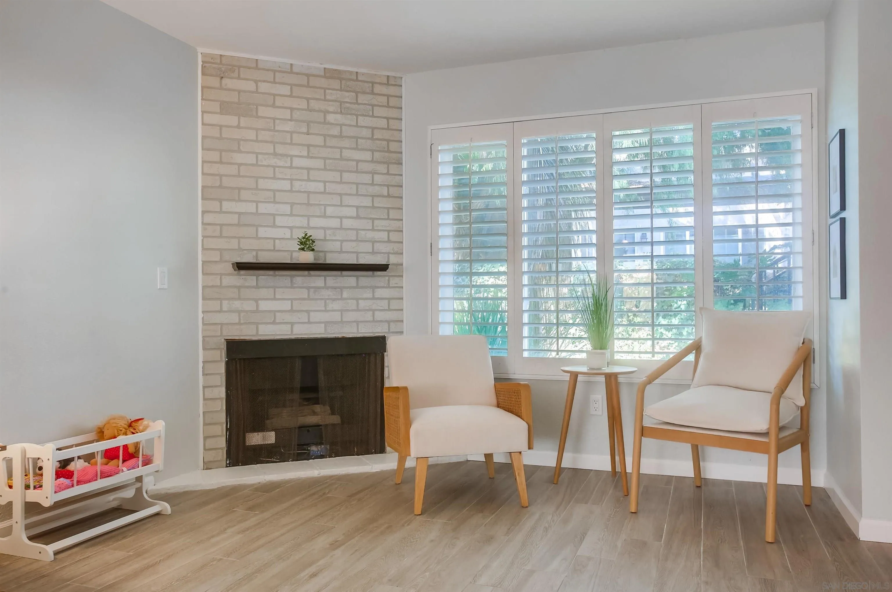 Photo #4: 250025499 Listing 