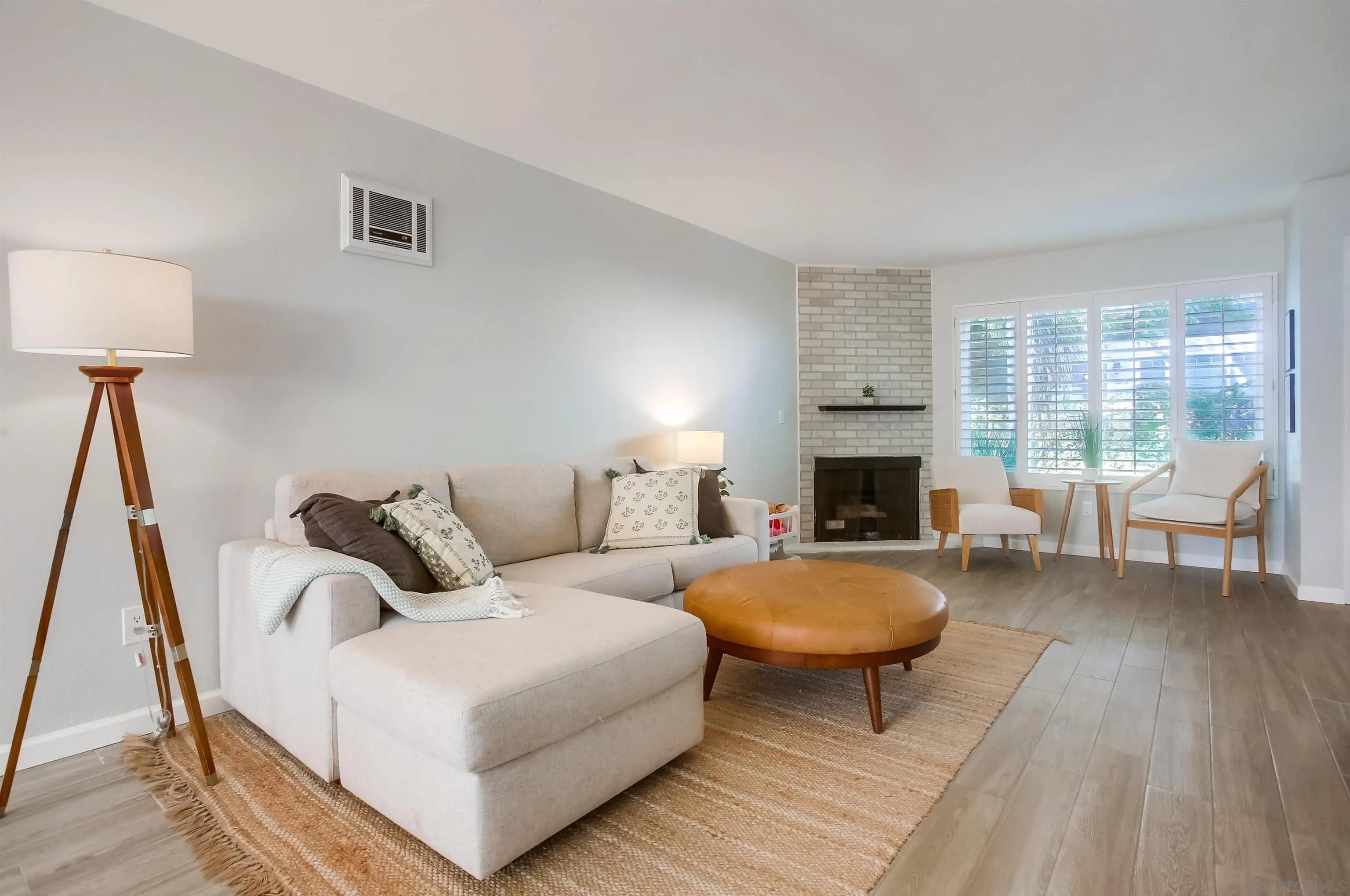 Photo #3: 250025499 Listing 