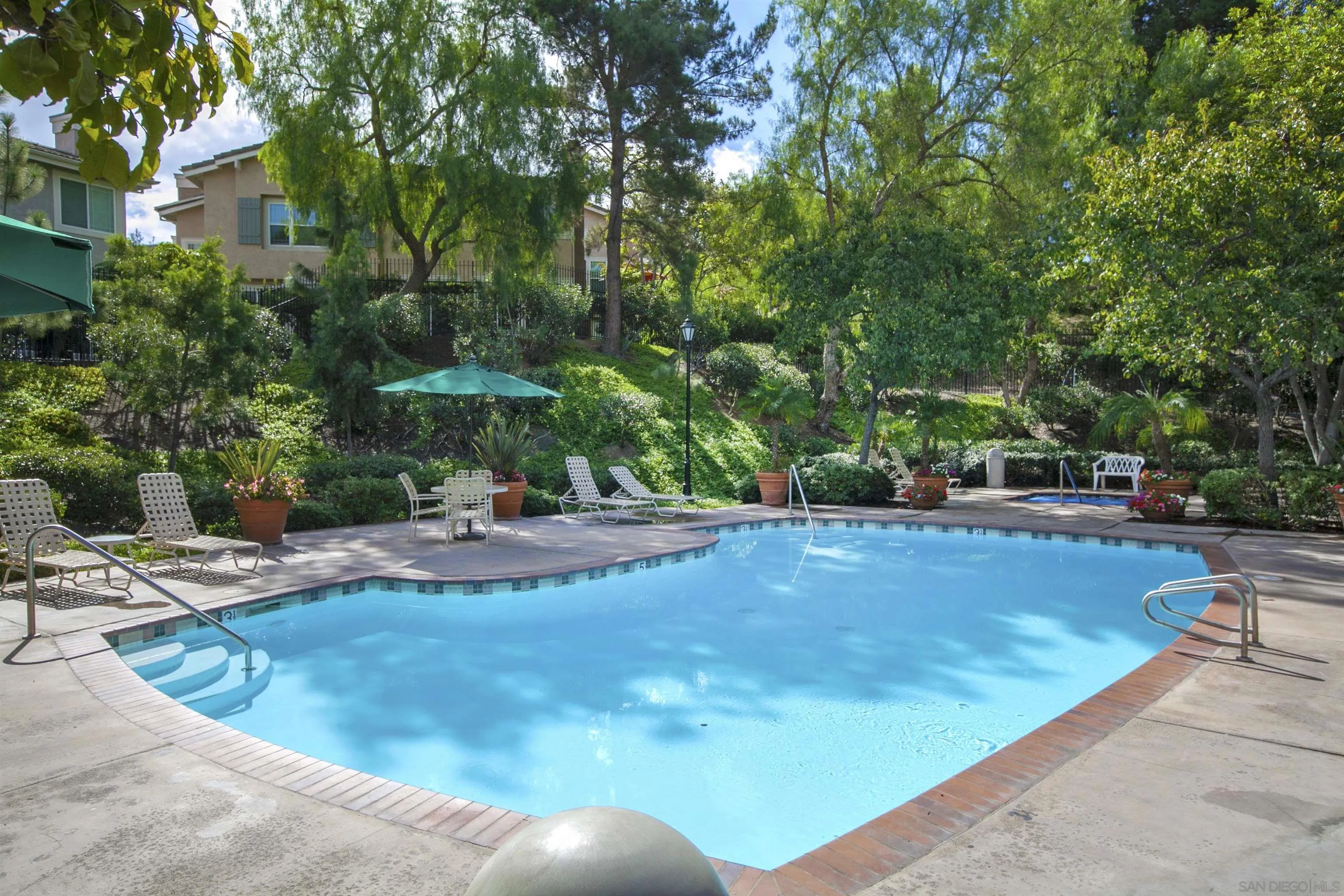Photo #33: 250025508 Listing: Photo #33