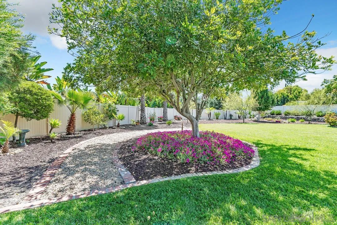 https://cdn.realtyfeed.com/cdn/127/250025517/048005d0362290b5d881dde66ca8a43c.webp