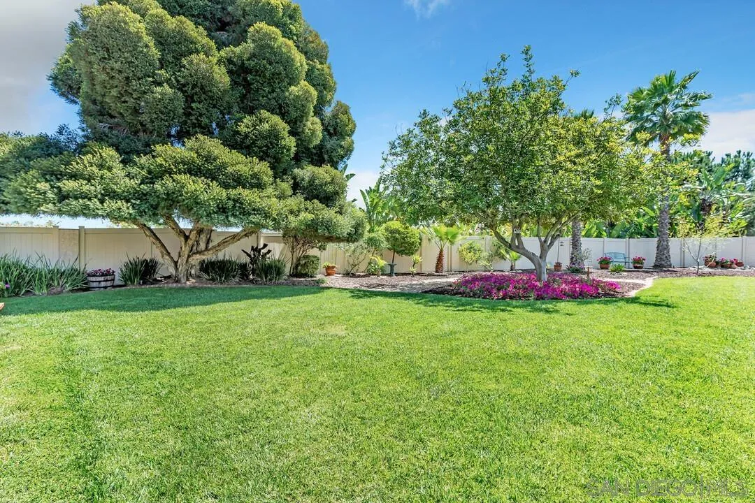 https://cdn.realtyfeed.com/cdn/127/250025517/231f1e28c366d5c34e9bcd66ef090f67.webp