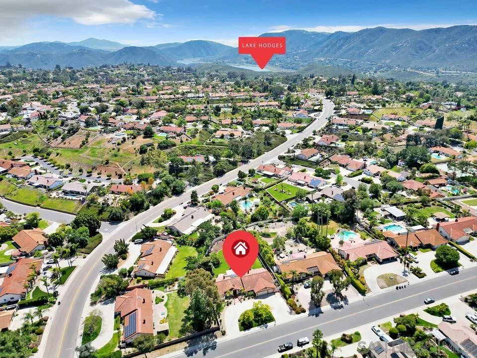 https://cdn.realtyfeed.com/cdn/127/250025517/43da75a7d7380c7af181afb5f70336a4.webp