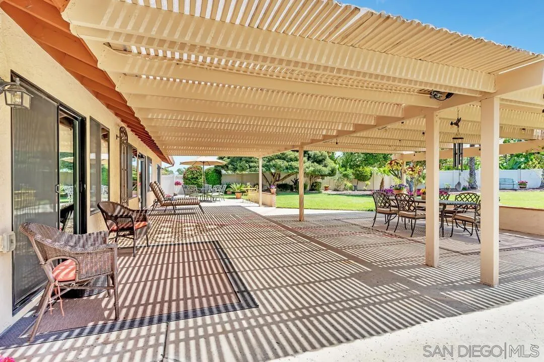 https://cdn.realtyfeed.com/cdn/127/250025517/76880c74610e0256f18b98821b6463cd.webp
