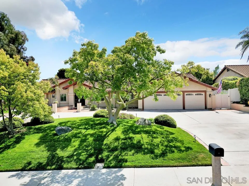 https://cdn.realtyfeed.com/cdn/127/250025517/7cc0054e3a5ca6c5db392a8b9533d982.webp