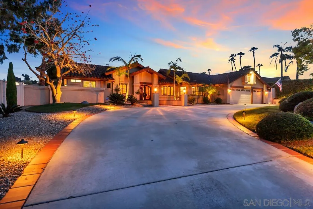 https://cdn.realtyfeed.com/cdn/127/250025517/94a596e86d2eb09c705677b5a7fba268.webp