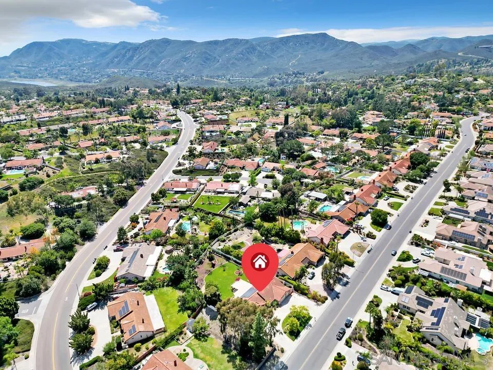 https://cdn.realtyfeed.com/cdn/127/250025517/a22dfb8b96ac472290bc79202a745fb0.webp